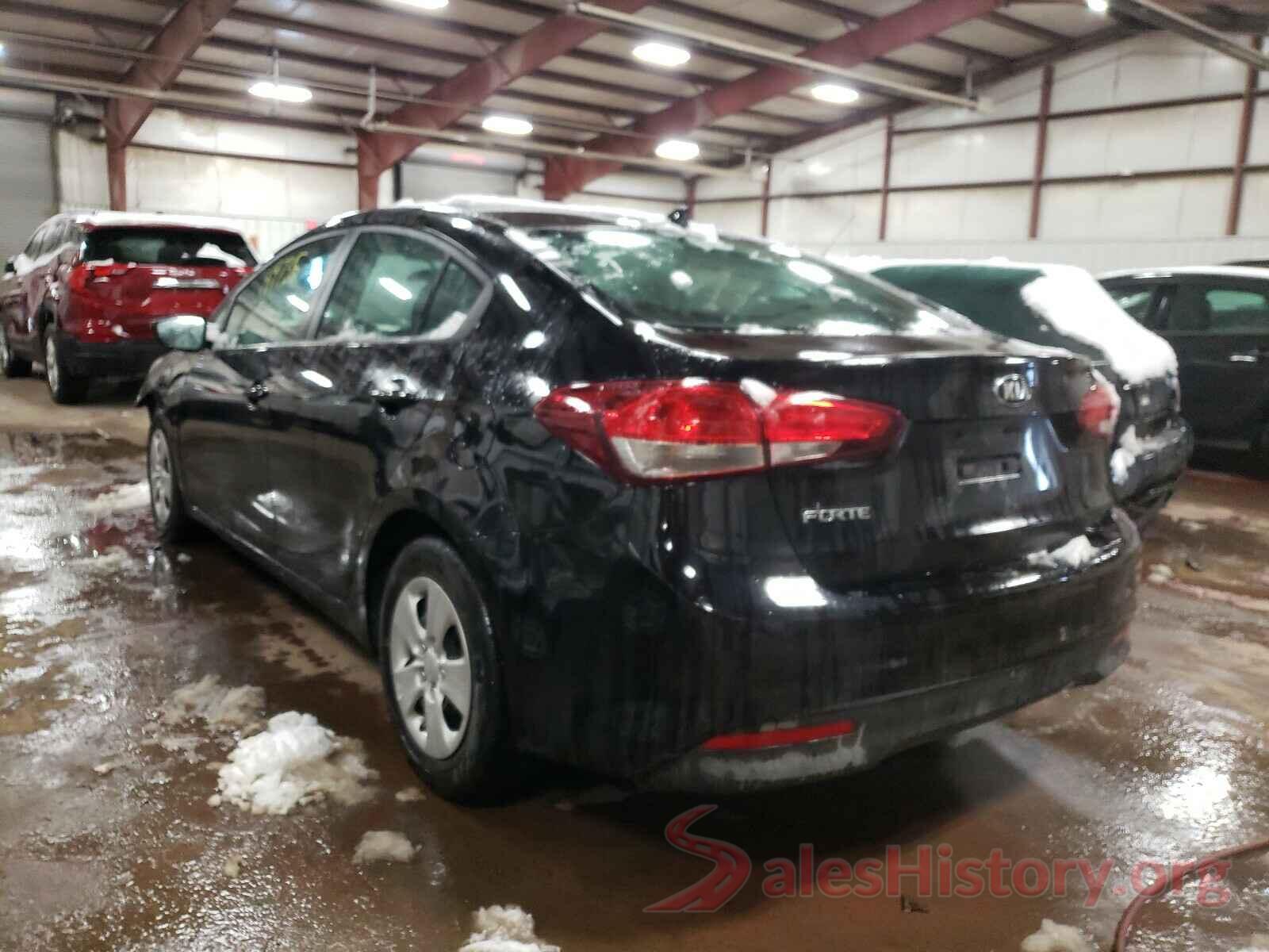 3KPFK4A75JE185565 2018 KIA FORTE