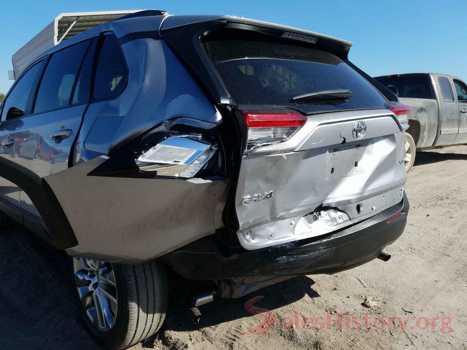 JTMC1RFV1KD021890 2019 TOYOTA RAV4