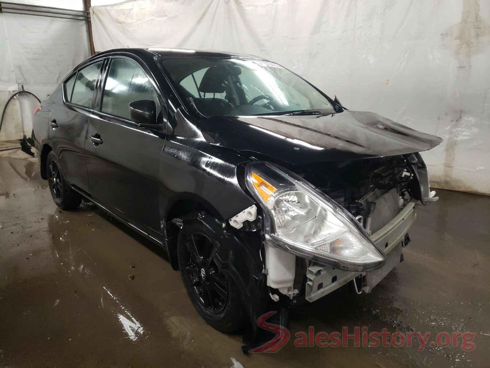 3N1CN7AP2KL828224 2019 NISSAN VERSA