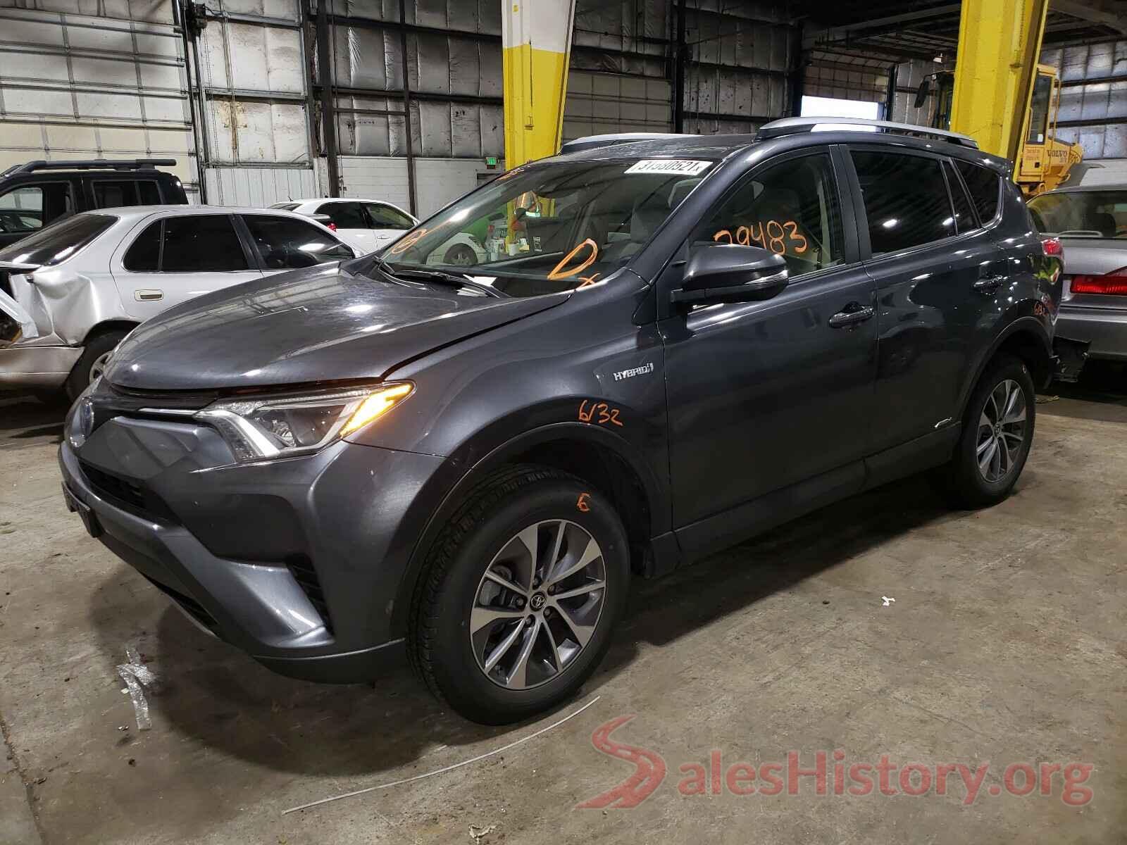 JTMRJREV1JD246210 2018 TOYOTA RAV4