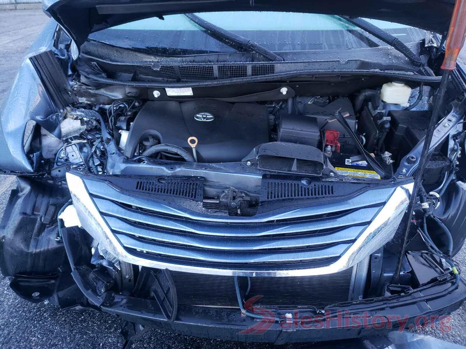 5TDKZ3DC8HS783579 2017 TOYOTA SIENNA