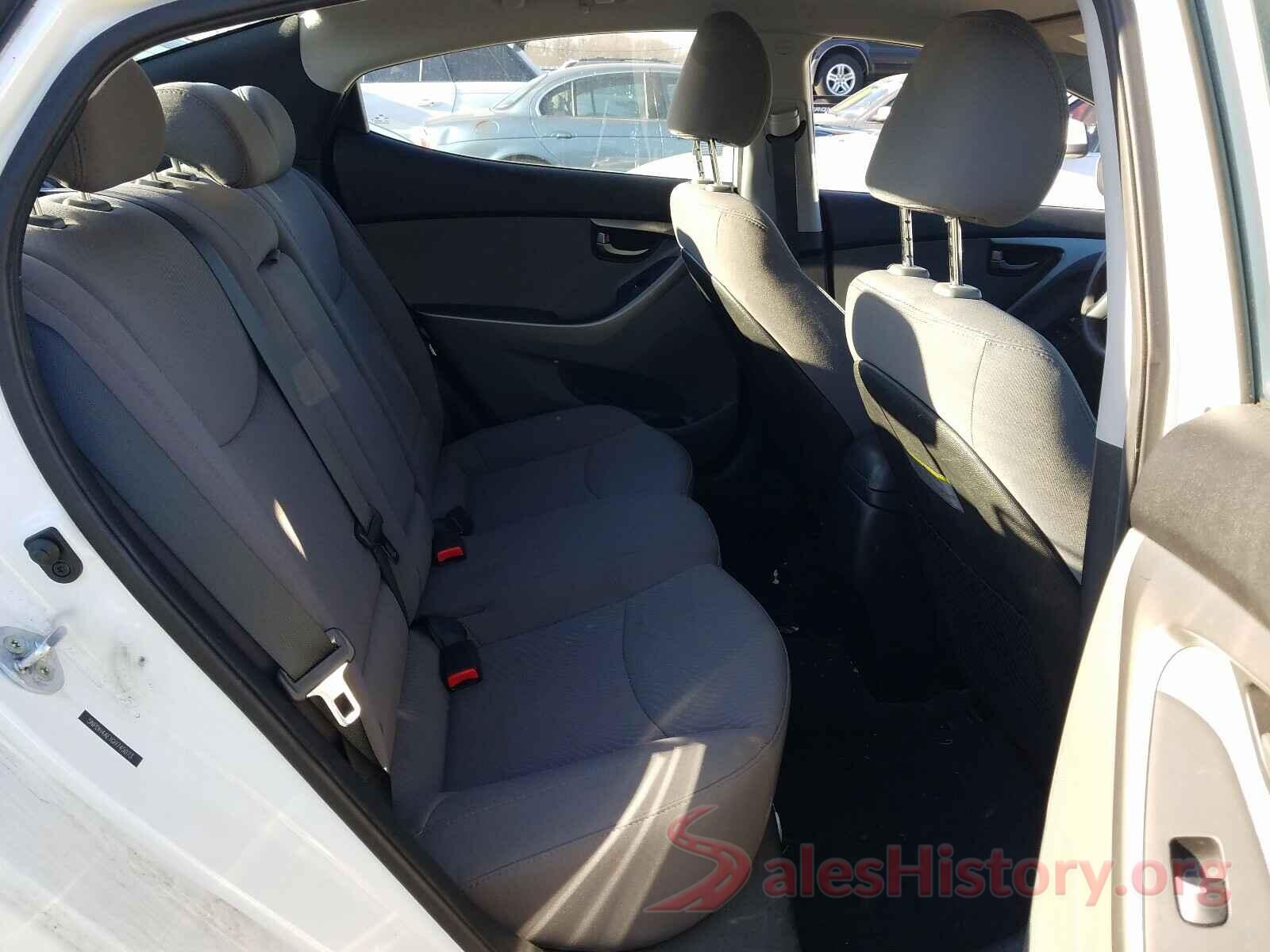 5NPDH4AE1GH745073 2016 HYUNDAI ELANTRA