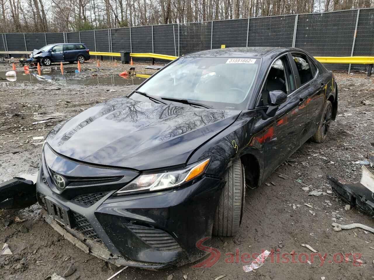 4T1B11HK7JU550402 2018 TOYOTA CAMRY