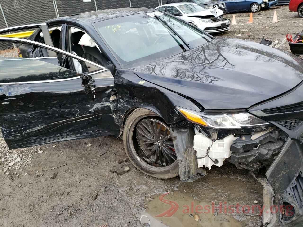 4T1B11HK7JU550402 2018 TOYOTA CAMRY