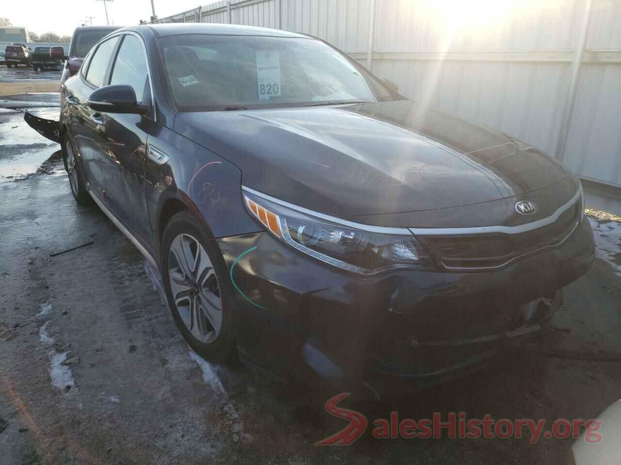 KNAGU4LE8H5012121 2017 KIA OPTIMA