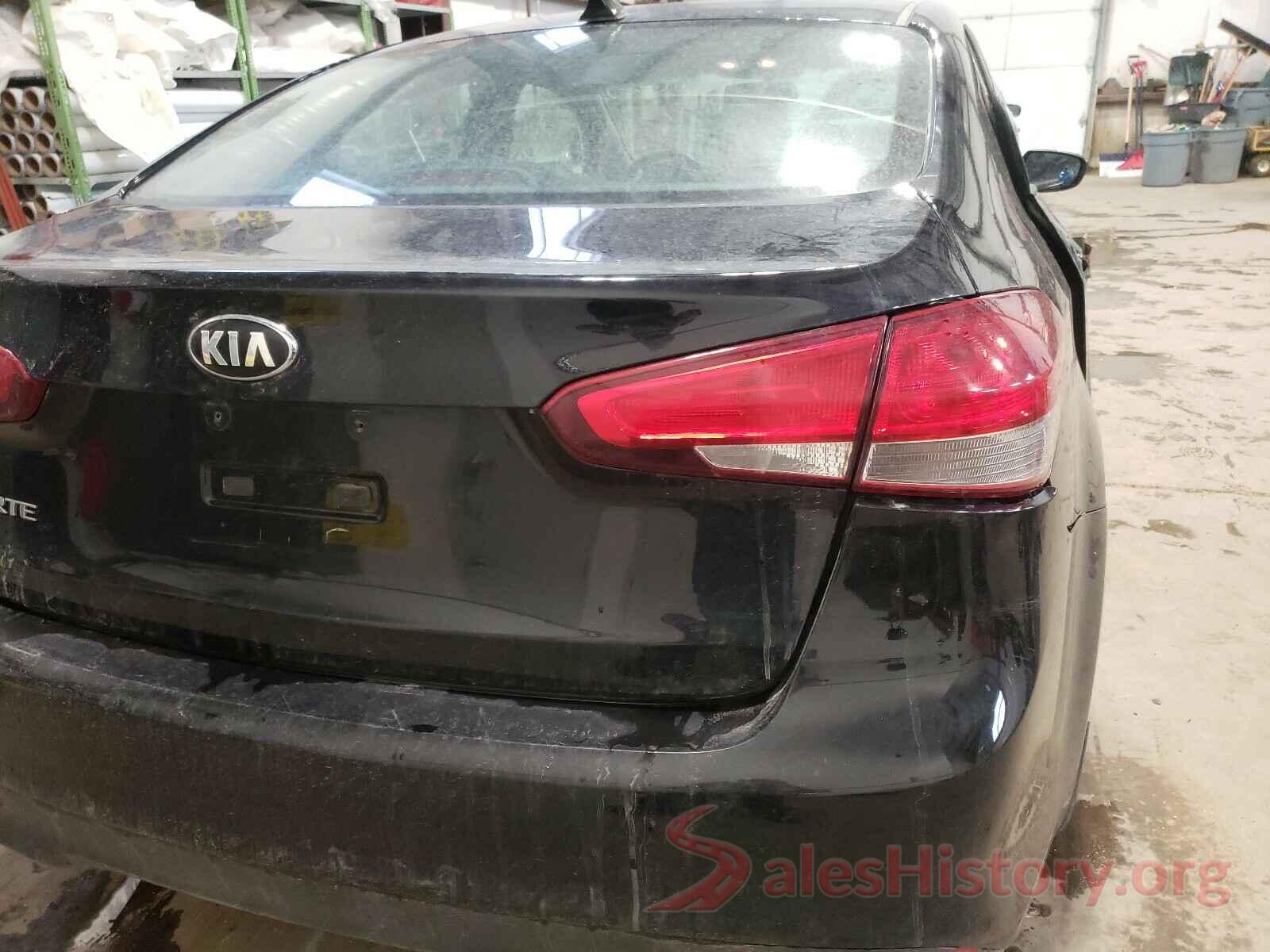 3KPFK4A73JE245536 2018 KIA FORTE