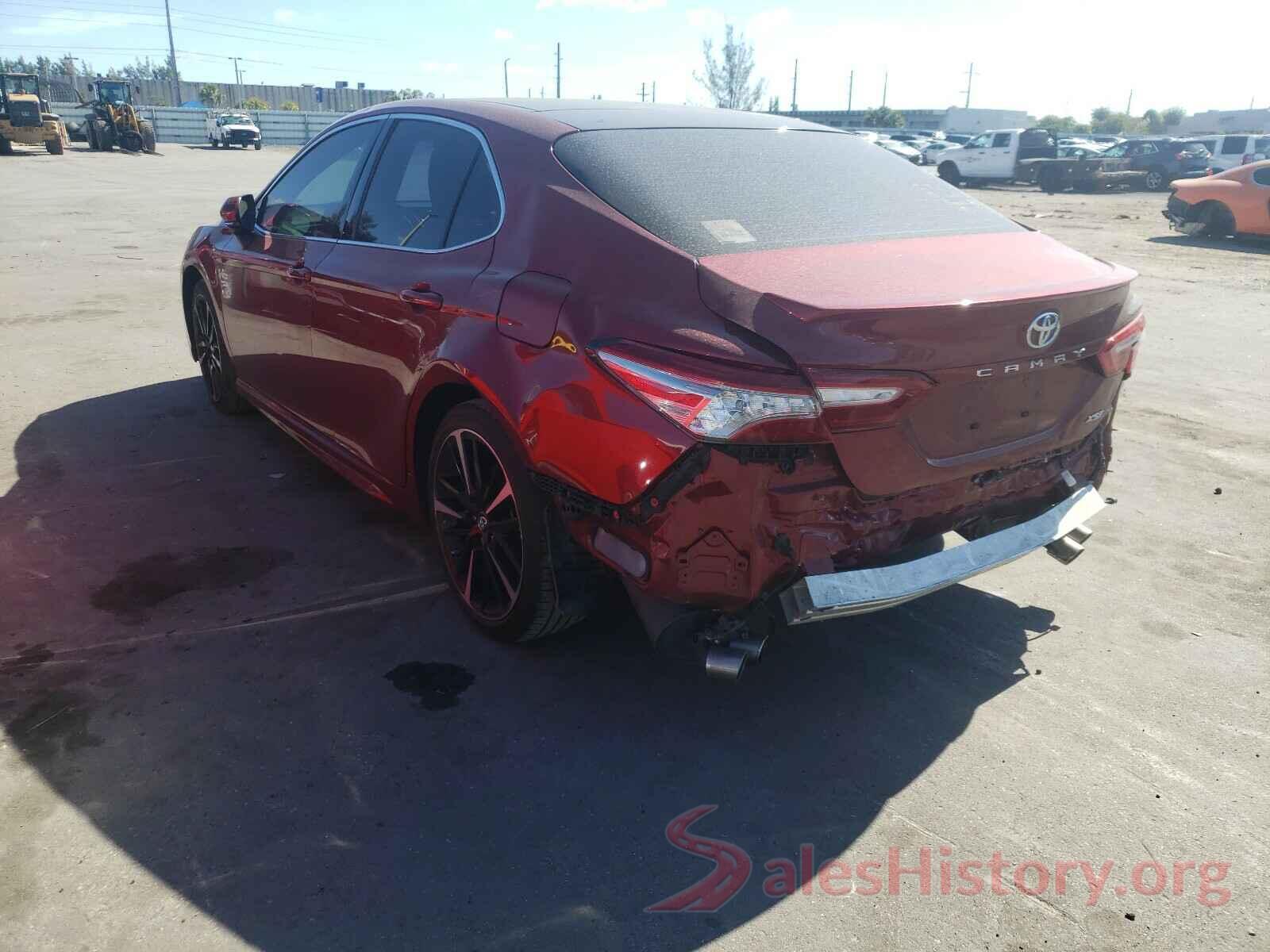 4T1B61HK8JU569123 2018 TOYOTA CAMRY