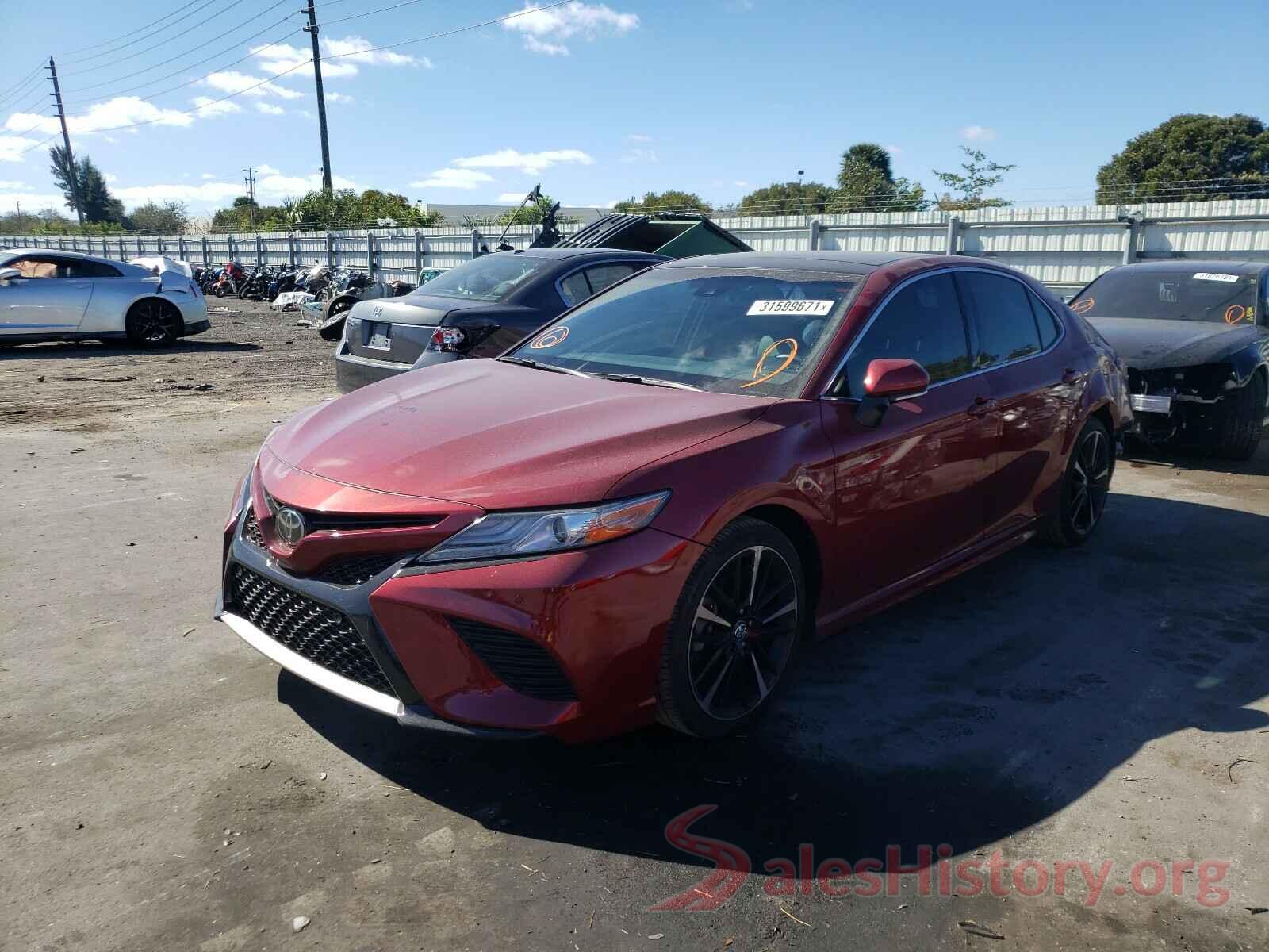 4T1B61HK8JU569123 2018 TOYOTA CAMRY