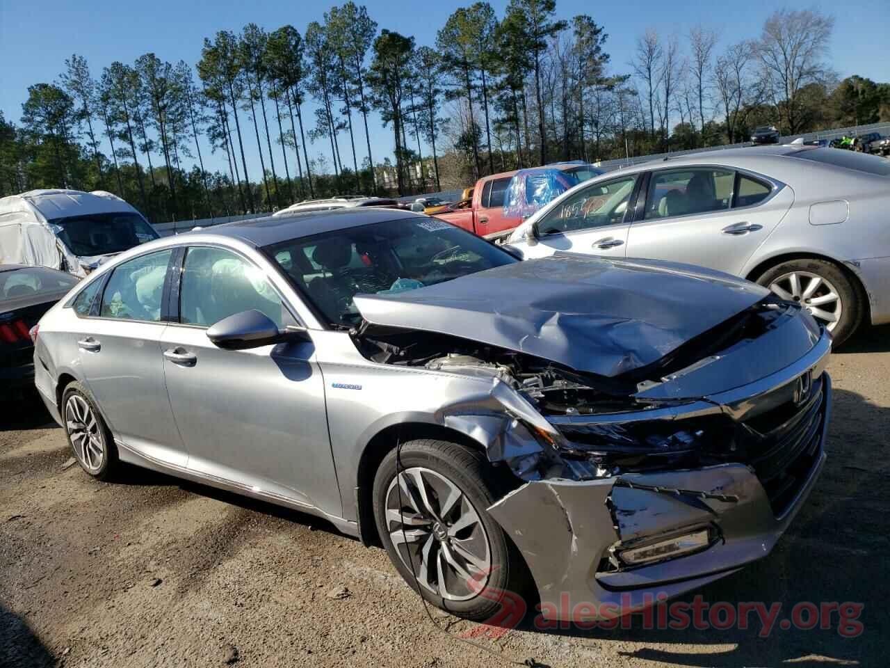 1HGCV3F52JA007905 2018 HONDA ACCORD