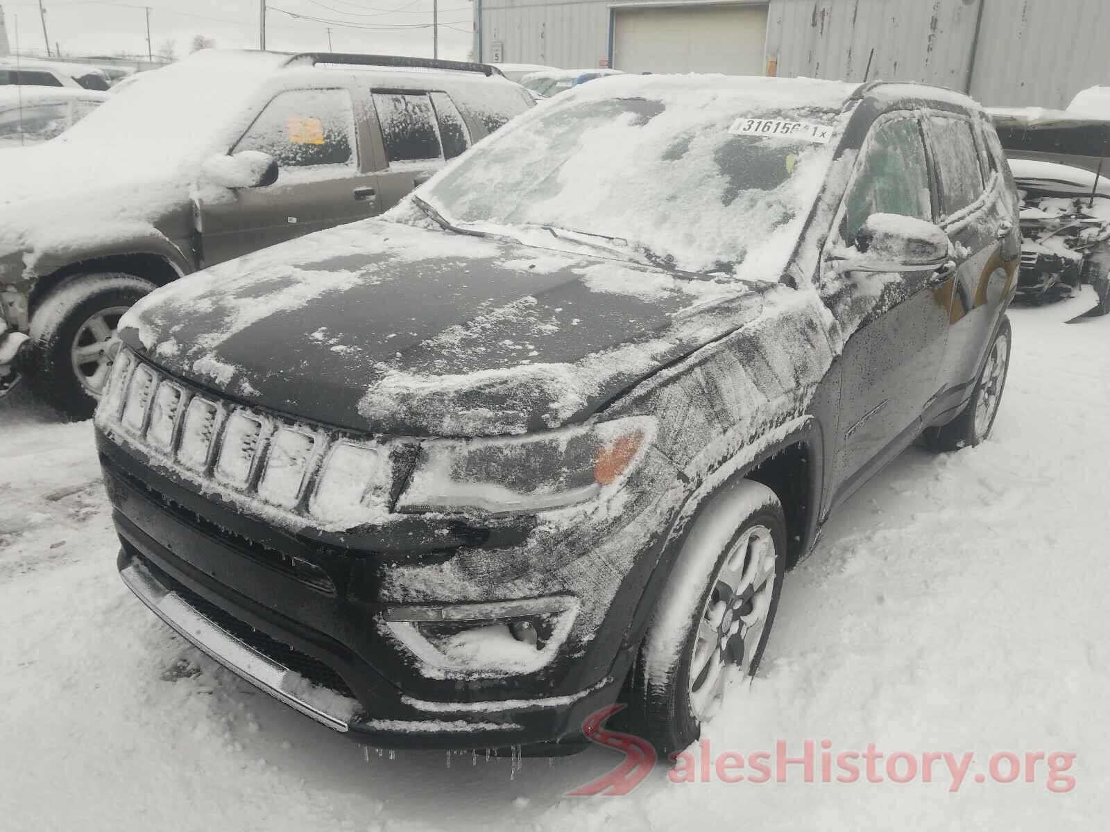 3C4NJDCB1JT333643 2018 JEEP COMPASS