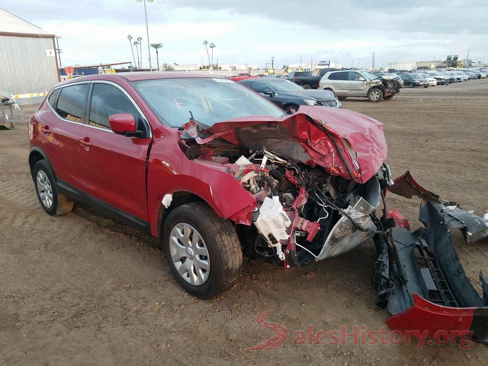 JN1BJ1CP8JW105522 2018 NISSAN ROGUE