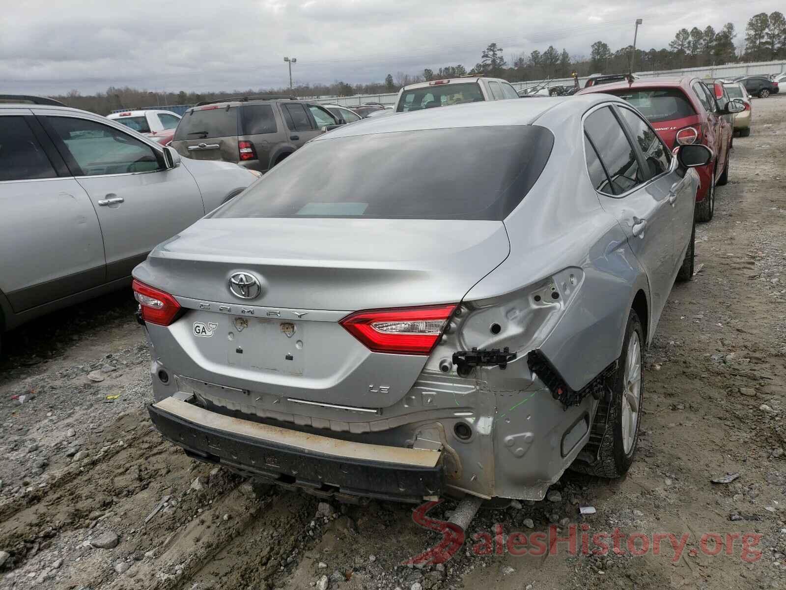 4T1B11HK6JU560600 2018 TOYOTA CAMRY