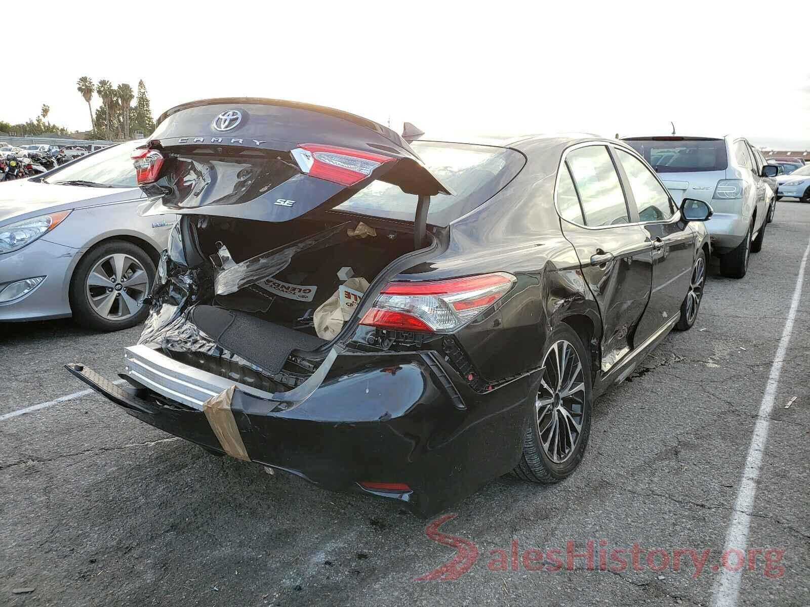 4T1B11HK2KU182406 2019 TOYOTA CAMRY