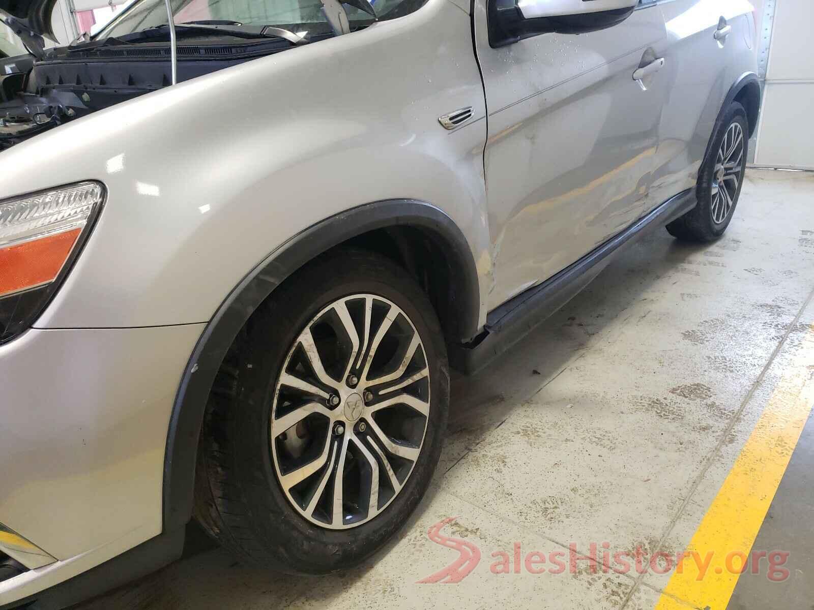 JA4AP3AU7JU010452 2018 MITSUBISHI OUTLANDER