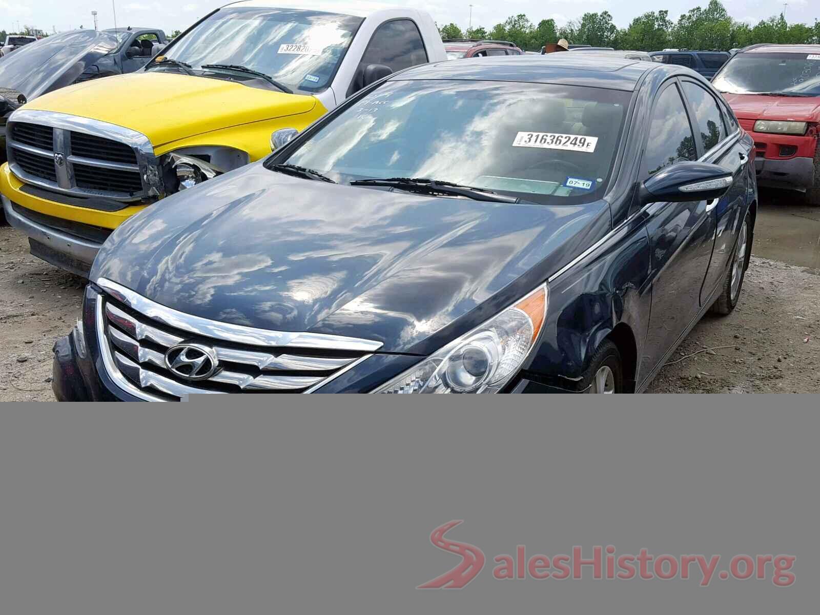 5NPEC4AB8BH307667 2011 HYUNDAI SONATA