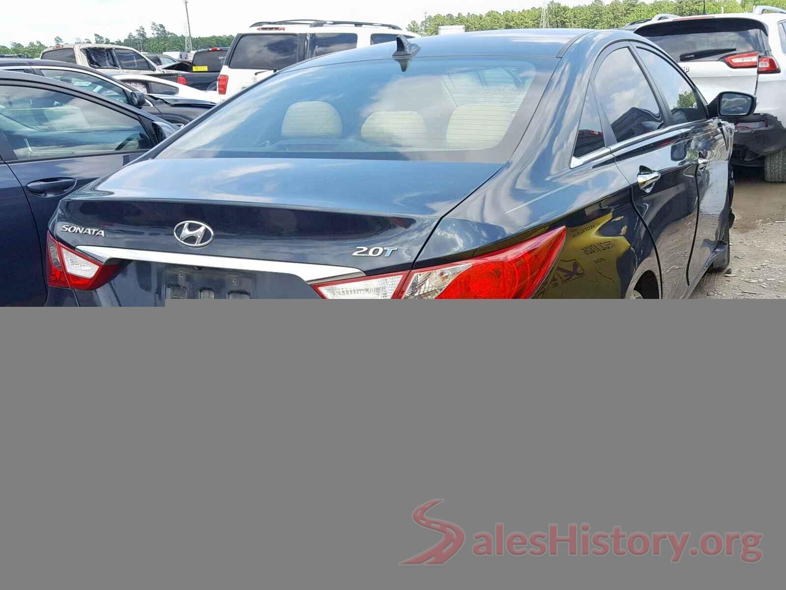 5NPEC4AB8BH307667 2011 HYUNDAI SONATA