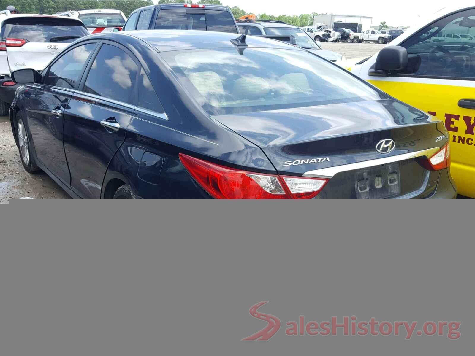 5NPEC4AB8BH307667 2011 HYUNDAI SONATA