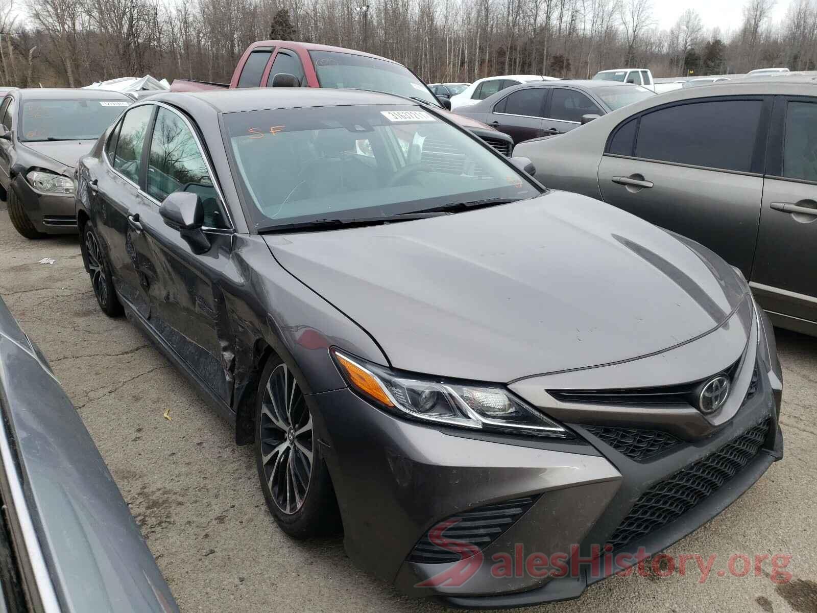 4T1B11HK6JU626949 2018 TOYOTA CAMRY