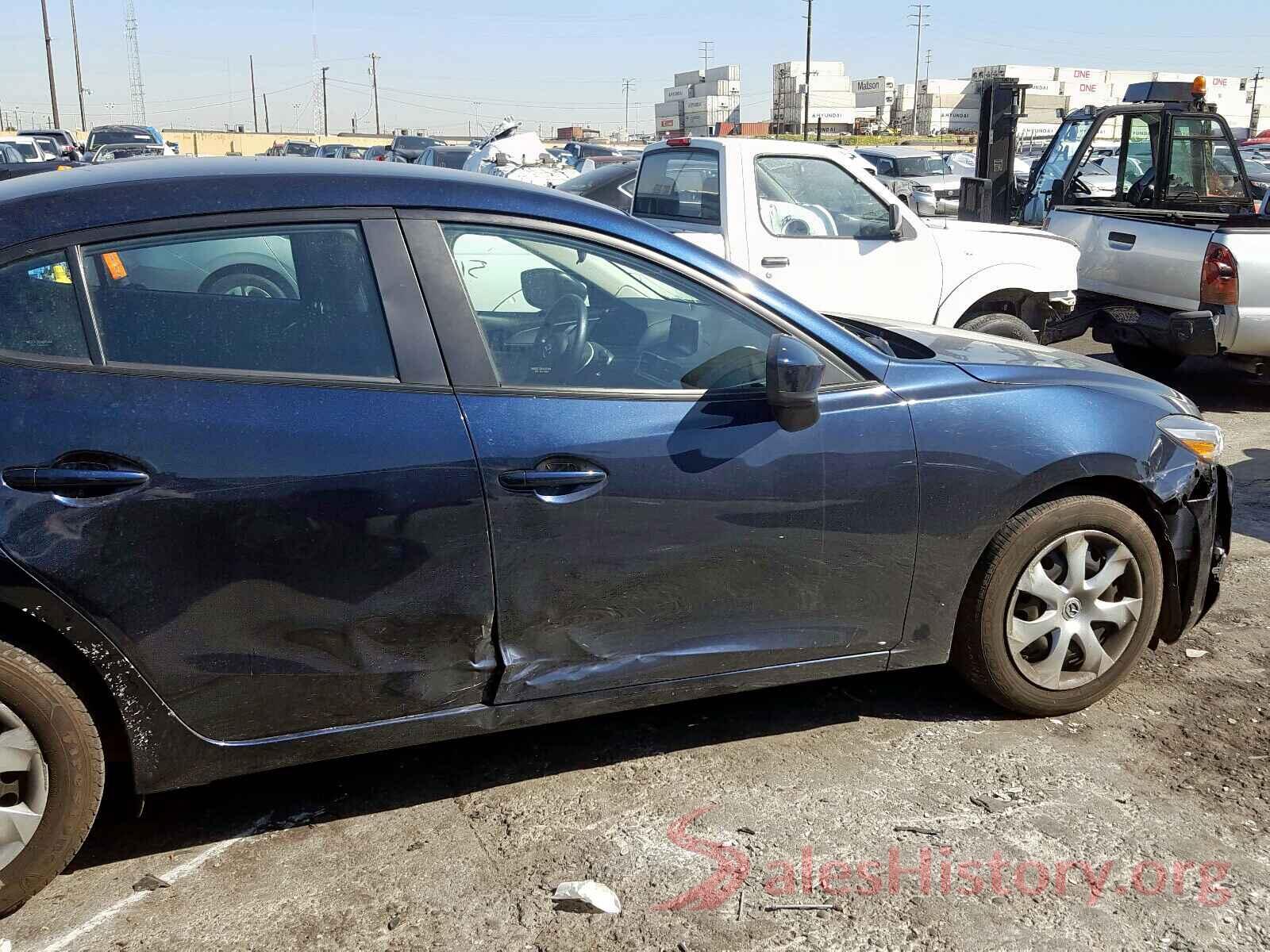 3MZBN1U79JM202967 2018 MAZDA 3