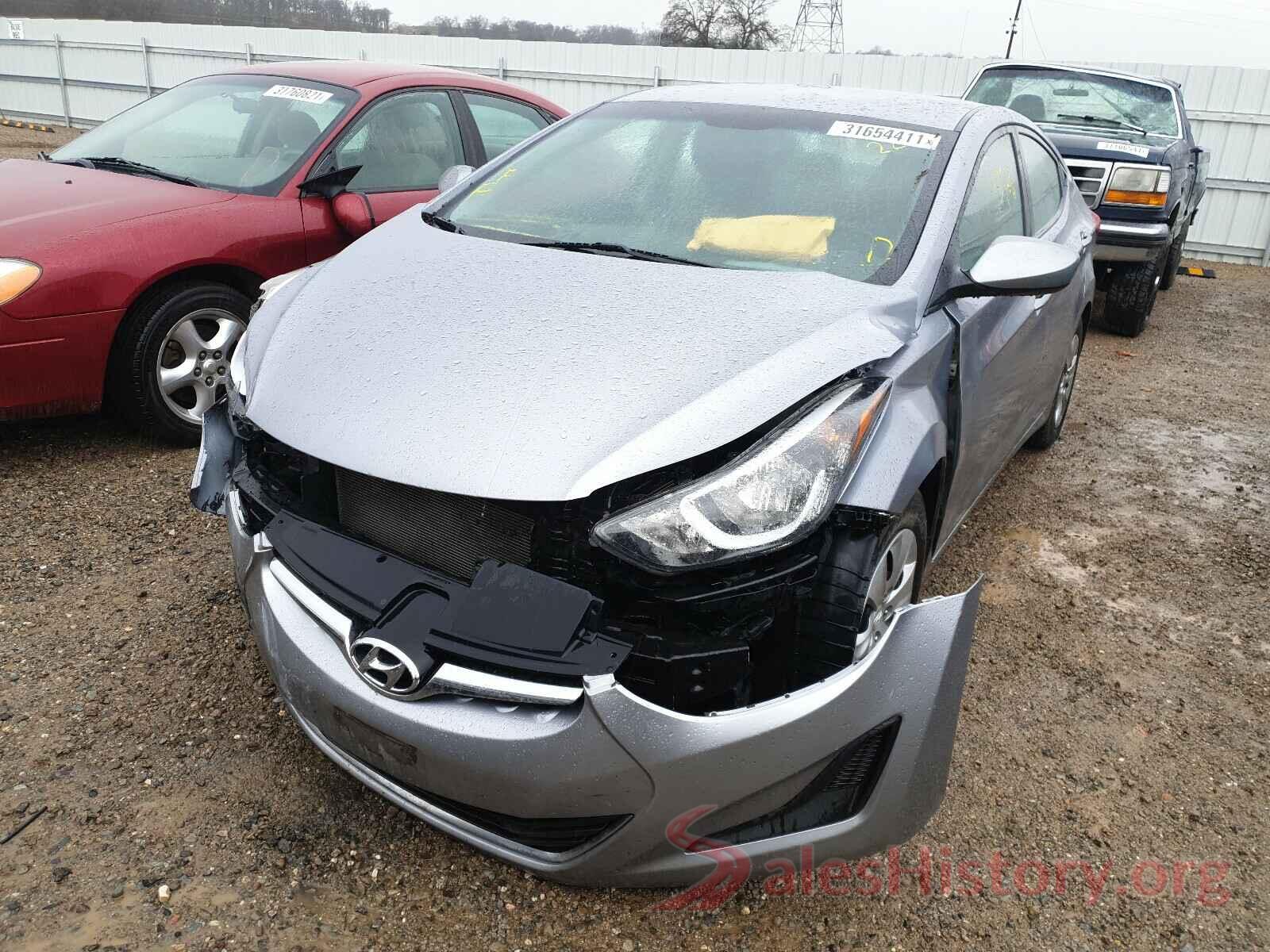 5NPDH4AE8GH715682 2016 HYUNDAI ELANTRA