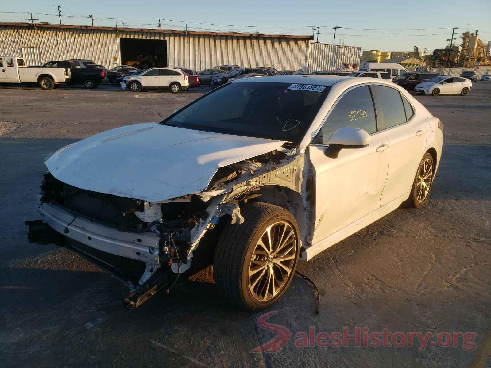 JTNB11HK9J3003377 2018 TOYOTA CAMRY