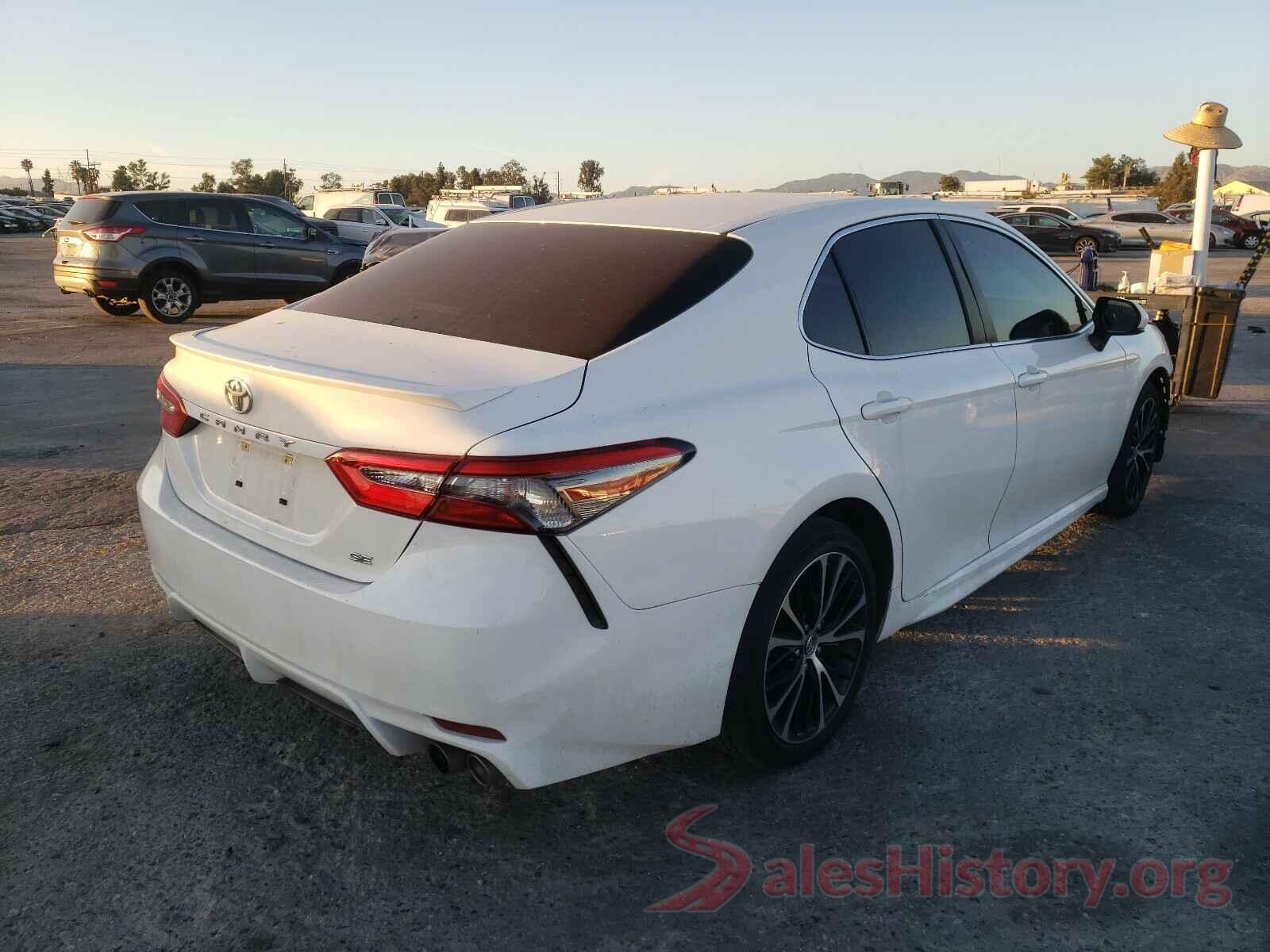 JTNB11HK9J3003377 2018 TOYOTA CAMRY