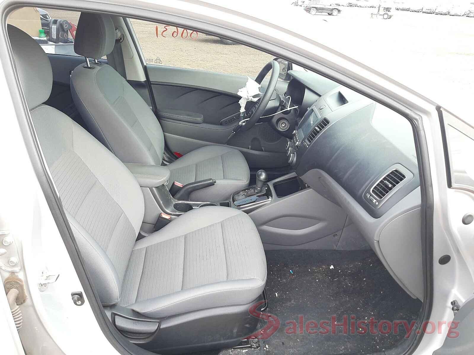 3KPFL4A77JE205361 2018 KIA FORTE