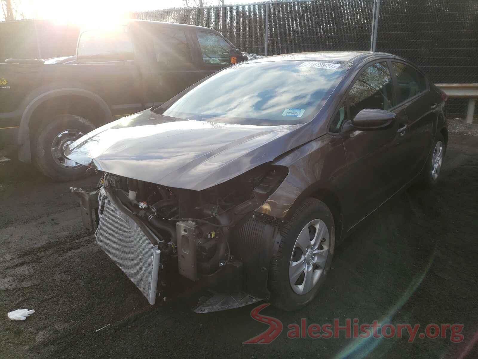 3KPFK4A71JE167001 2018 KIA FORTE