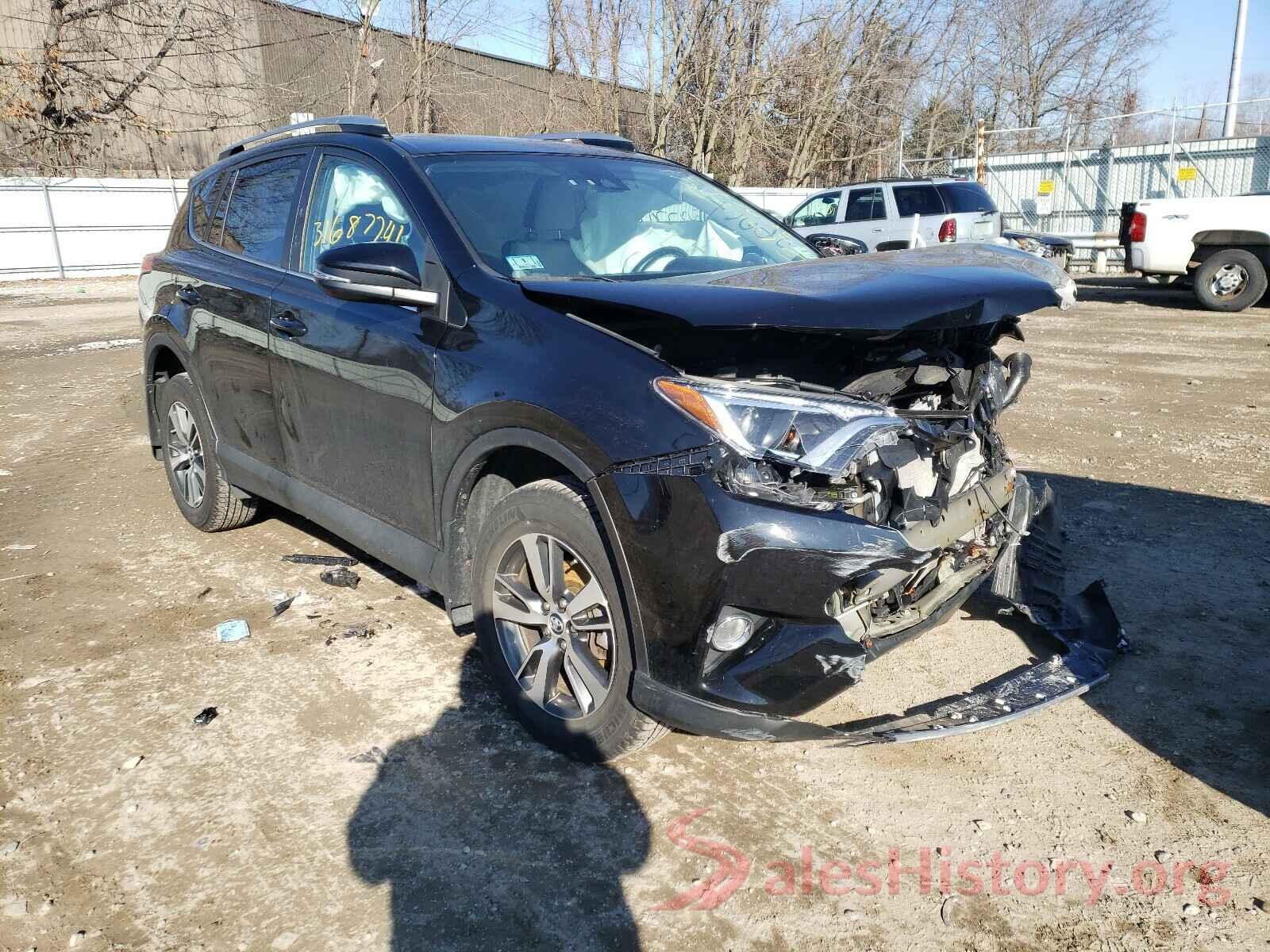 2T3RFREV9JW732705 2018 TOYOTA RAV4