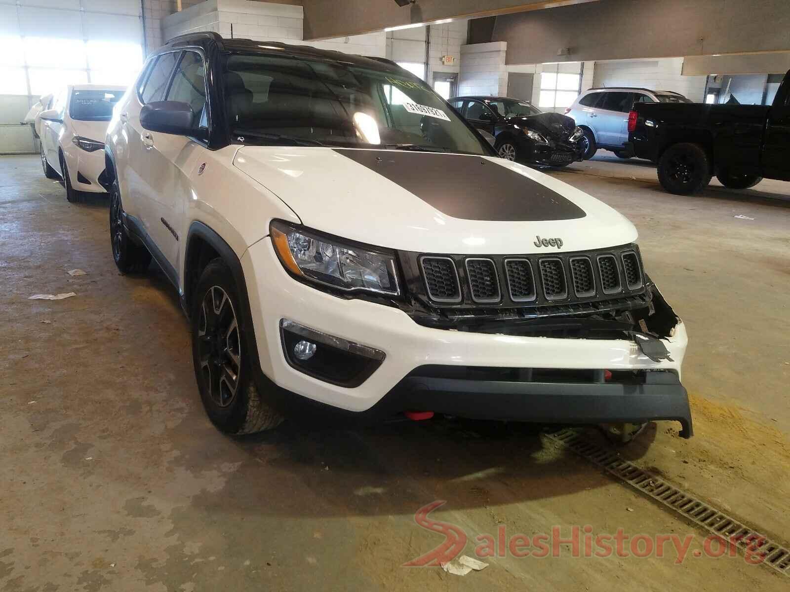 3C4NJDDB8KT721243 2019 JEEP COMPASS