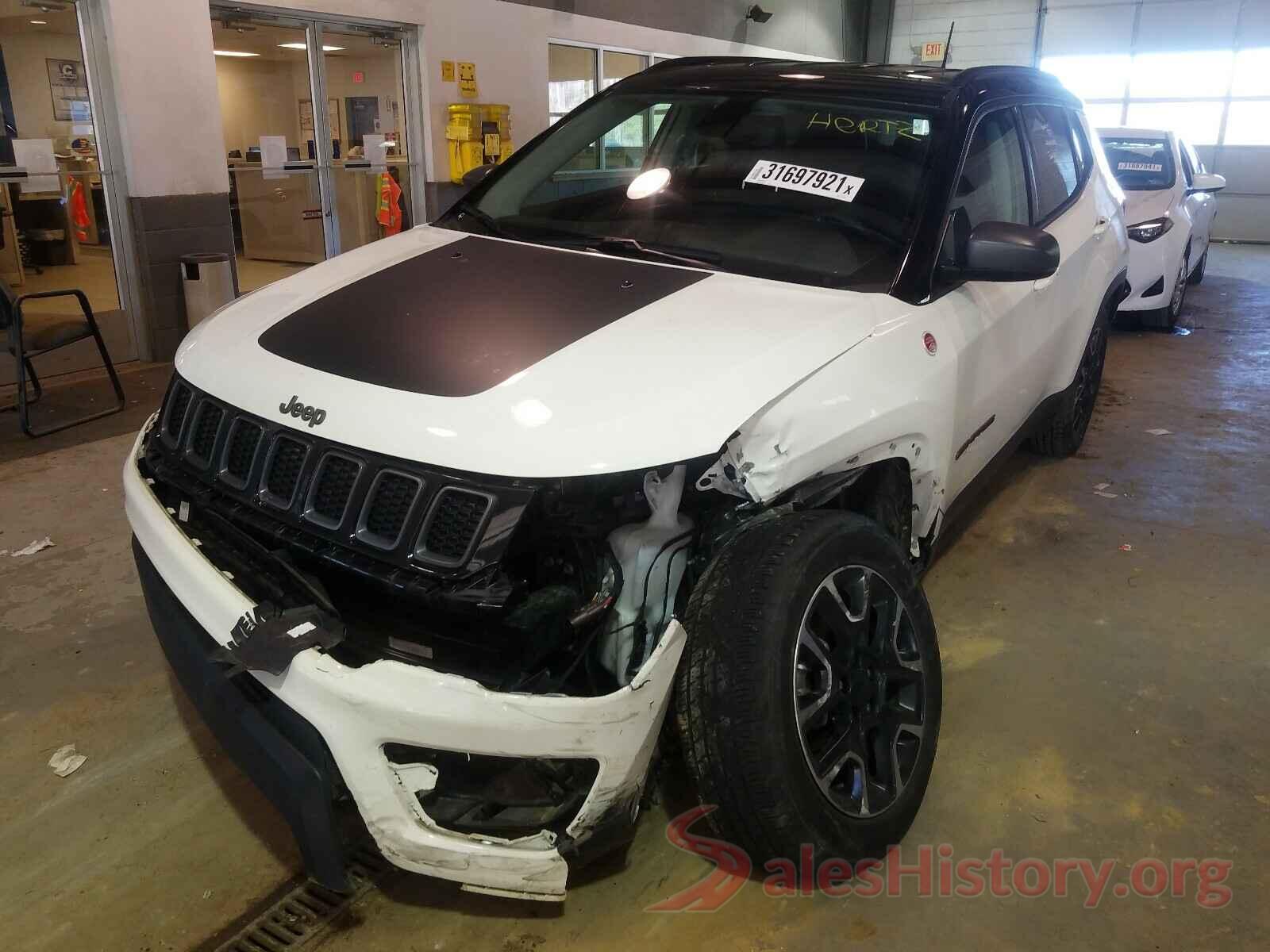 3C4NJDDB8KT721243 2019 JEEP COMPASS