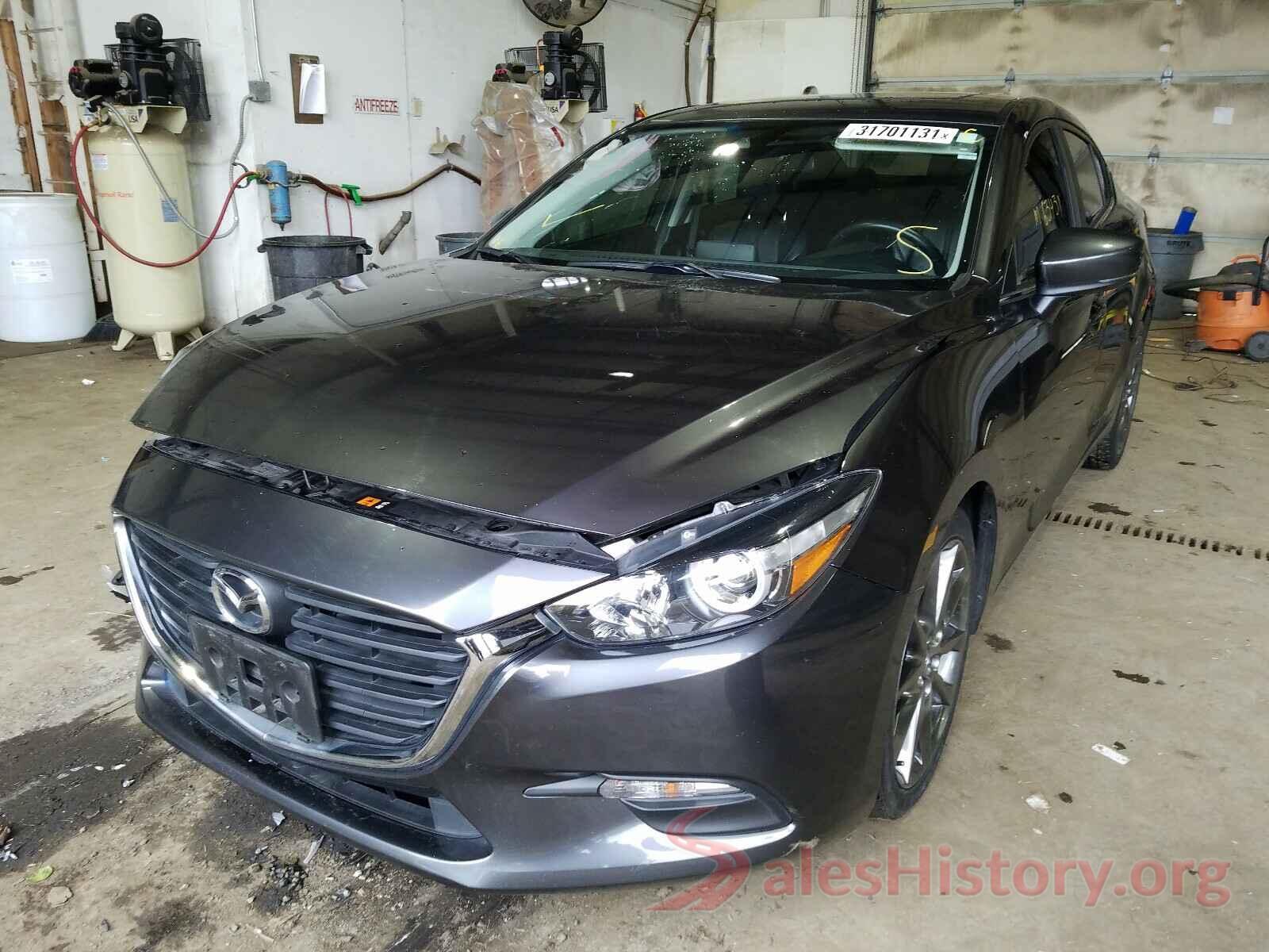 3MZBN1V32JM223705 2018 MAZDA 3