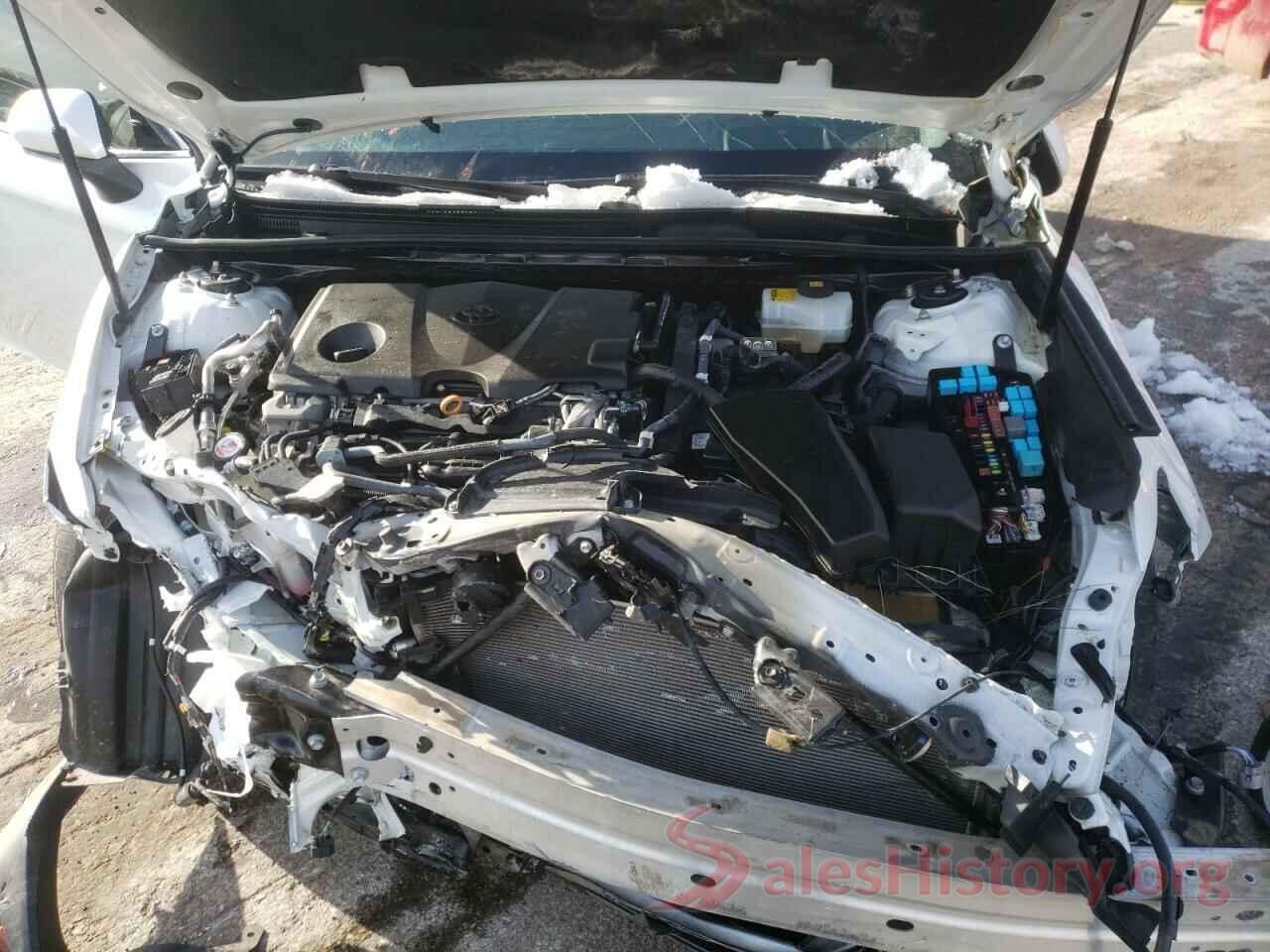 4T1B21HK3JU005858 2018 TOYOTA CAMRY