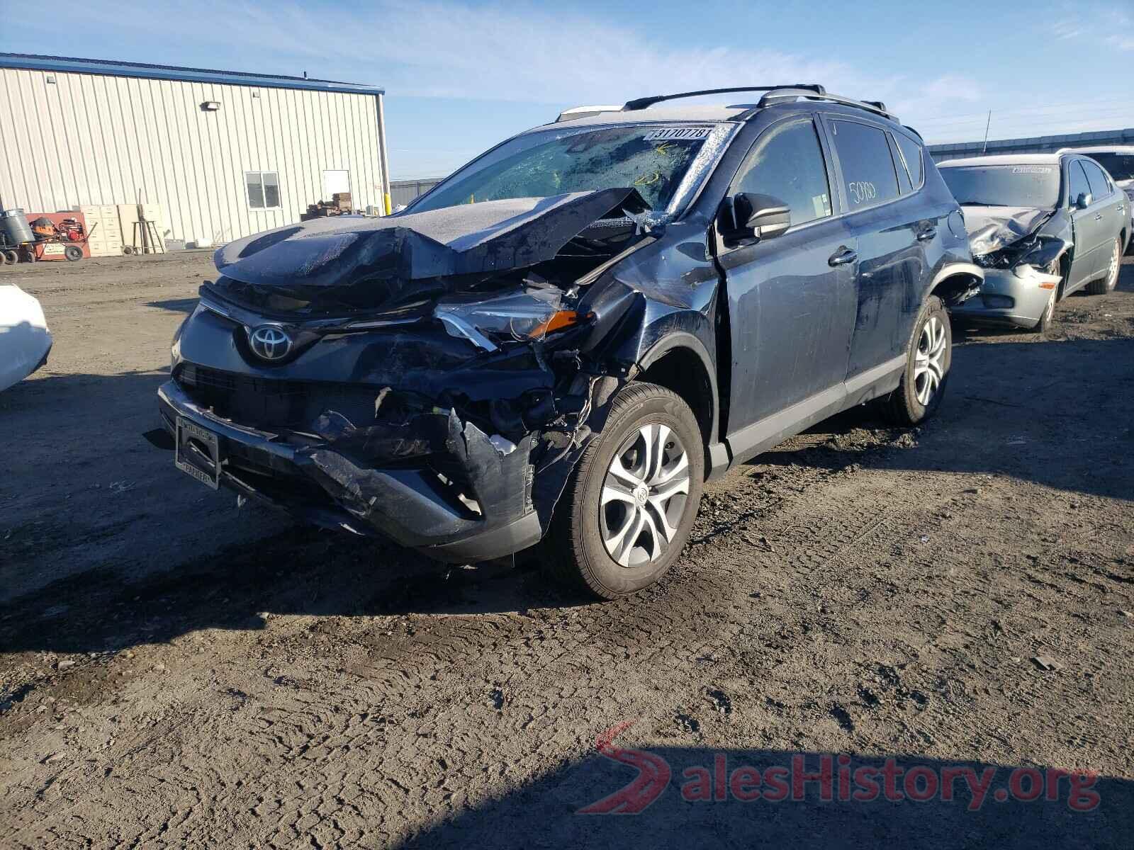 JTMZFREV3JJ175417 2018 TOYOTA RAV4