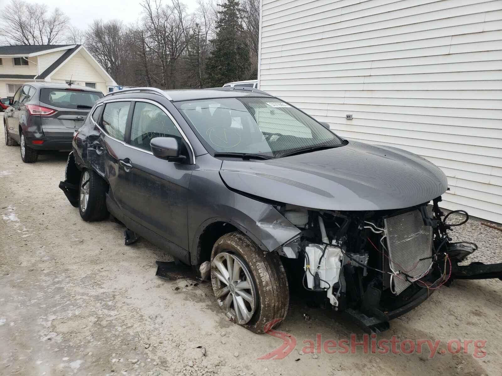 JN1BJ1CR2JW281399 2018 NISSAN ROGUE