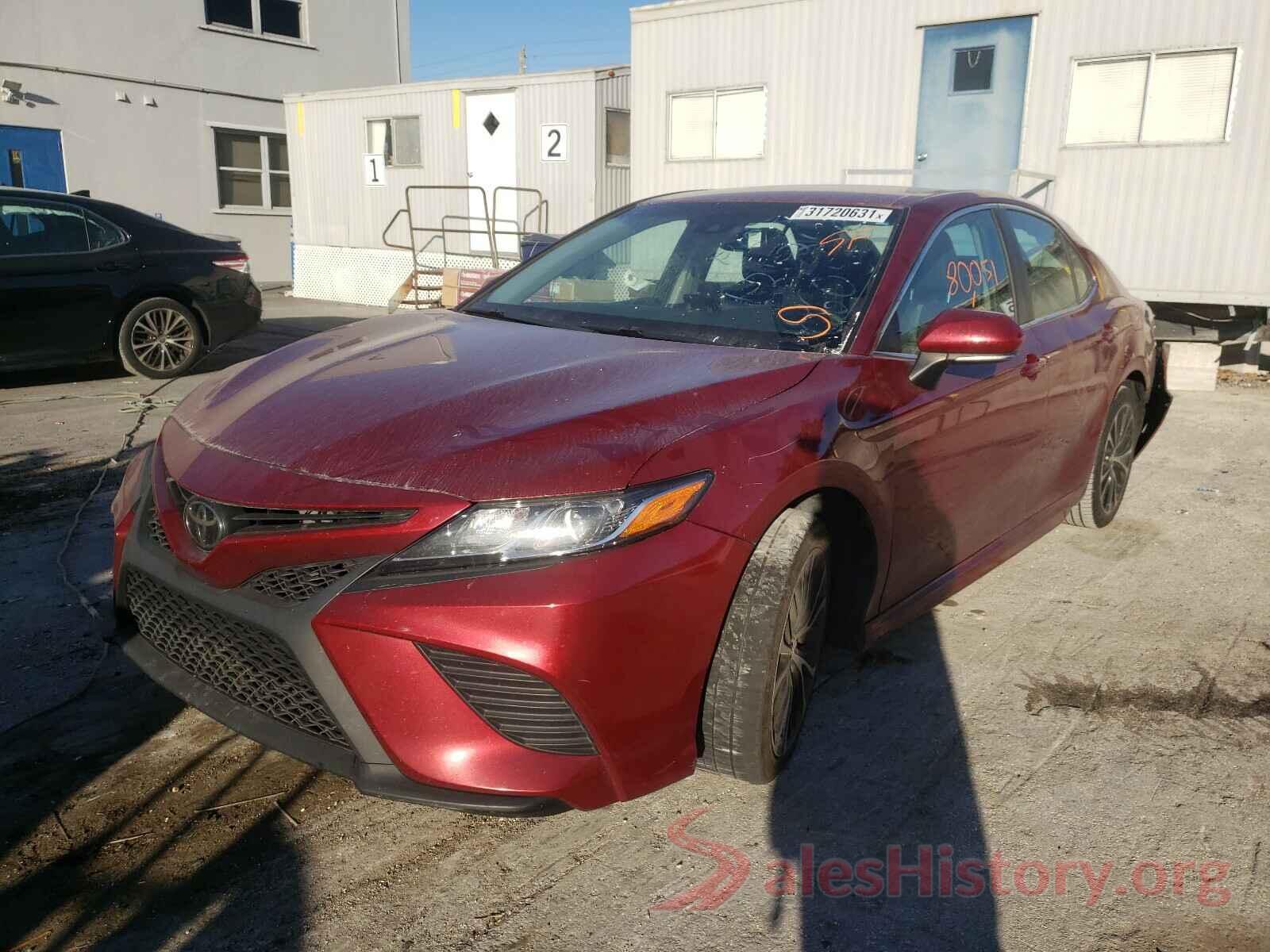 4T1B11HK4JU518605 2018 TOYOTA CAMRY