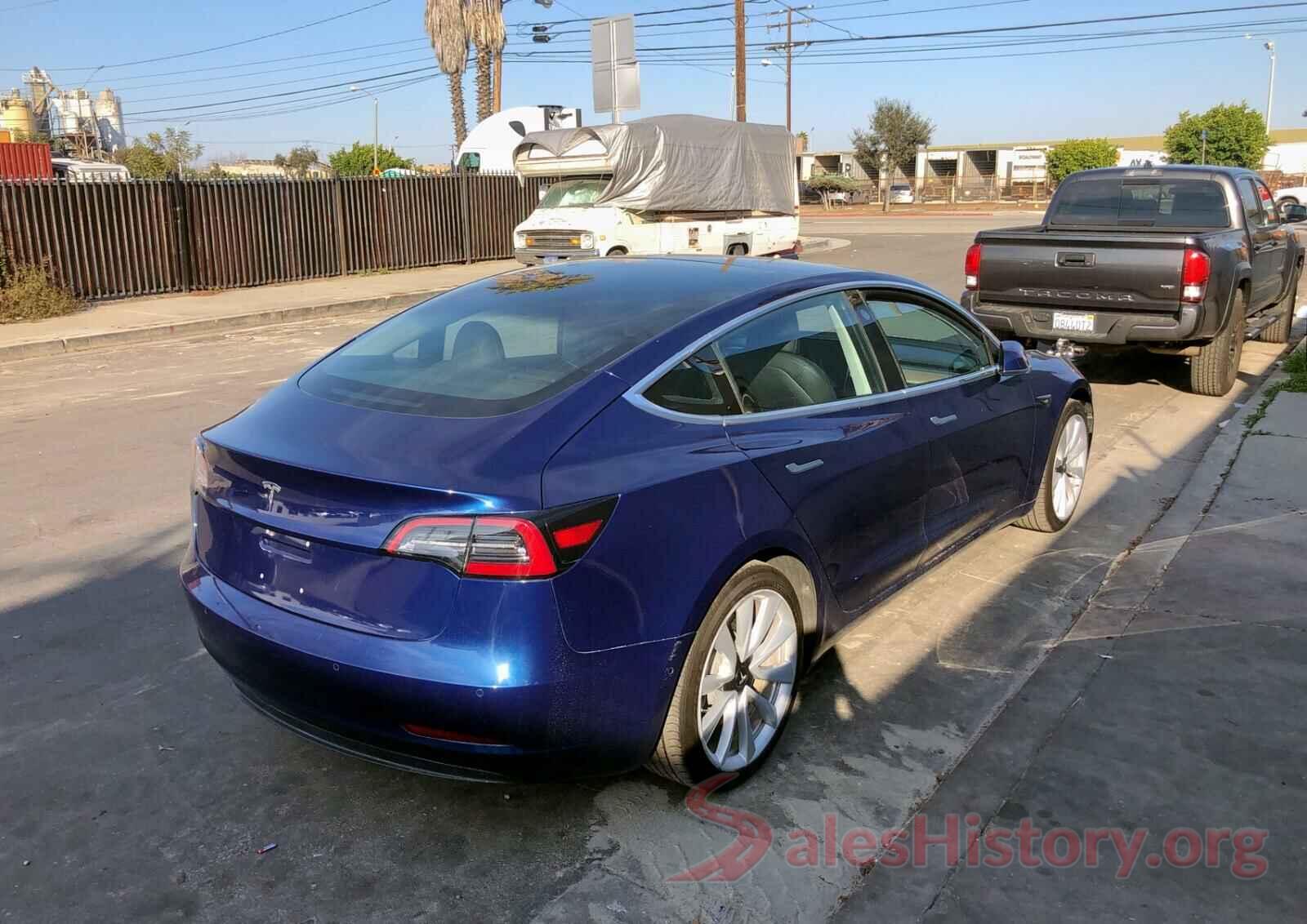 5YJ3E1EA7JF044635 2018 TESLA MODEL 3