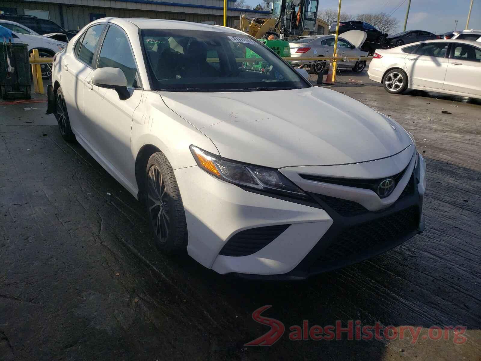 4T1B11HK8JU601275 2018 TOYOTA CAMRY