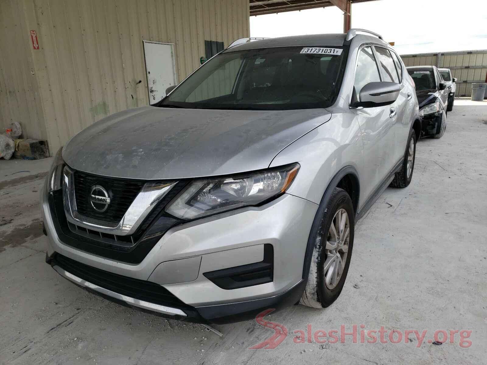 KNMAT2MT8JP588556 2018 NISSAN ROGUE