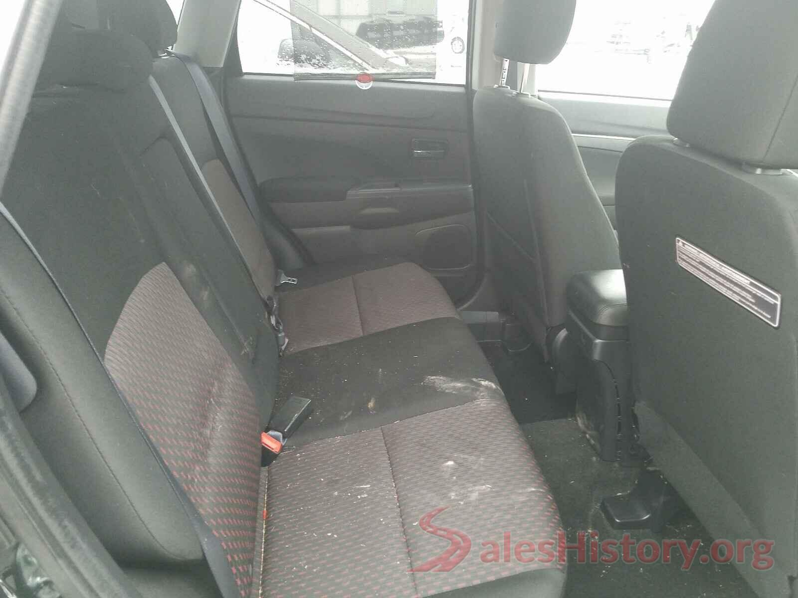 JA4AR3AU2JU003774 2018 MITSUBISHI OUTLANDER