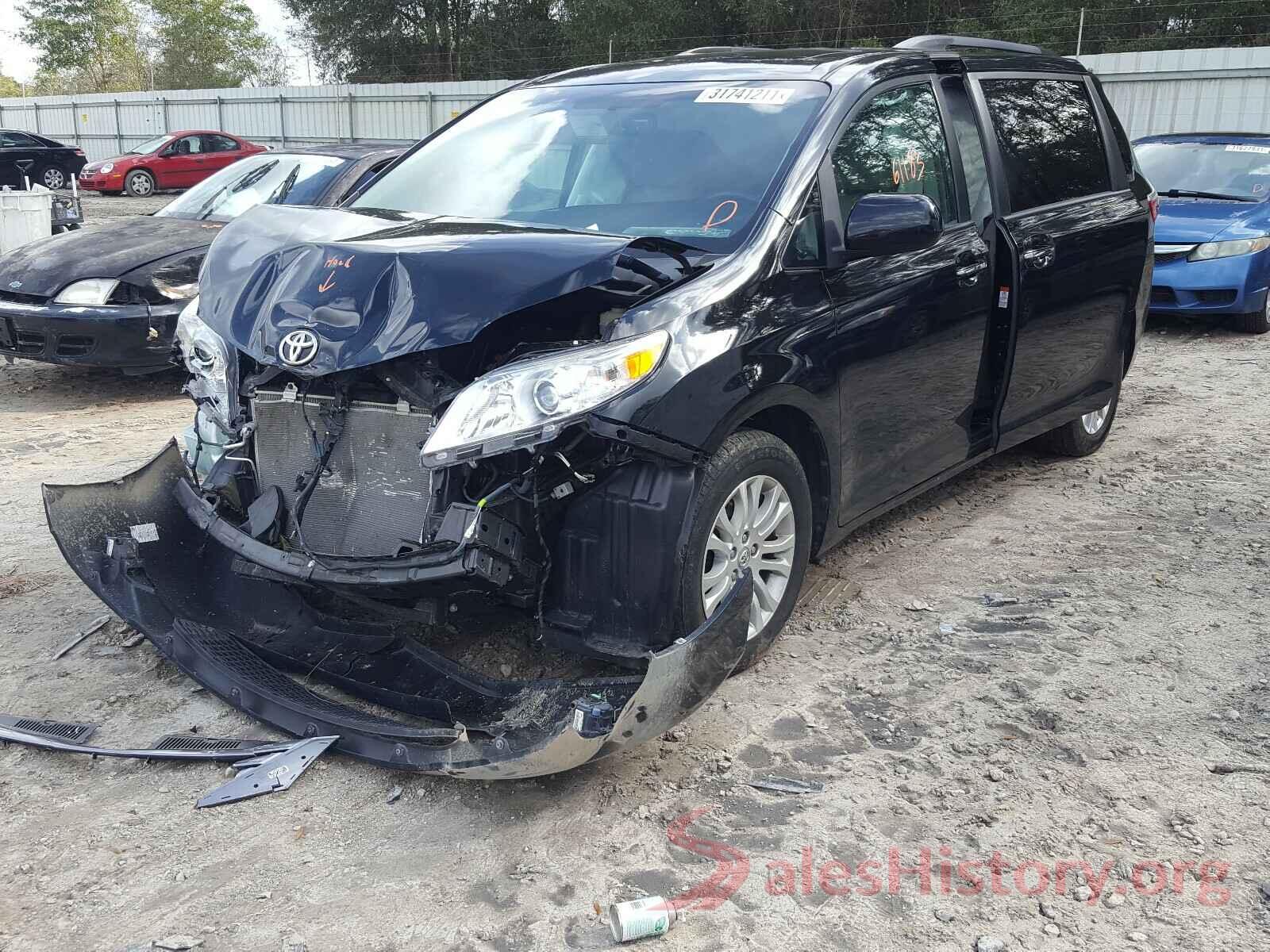 5TDYZ3DC2HS870694 2017 TOYOTA SIENNA