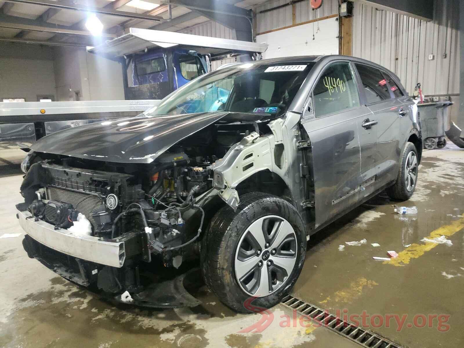 KNDCB3LC2H5053912 2017 KIA NIRO