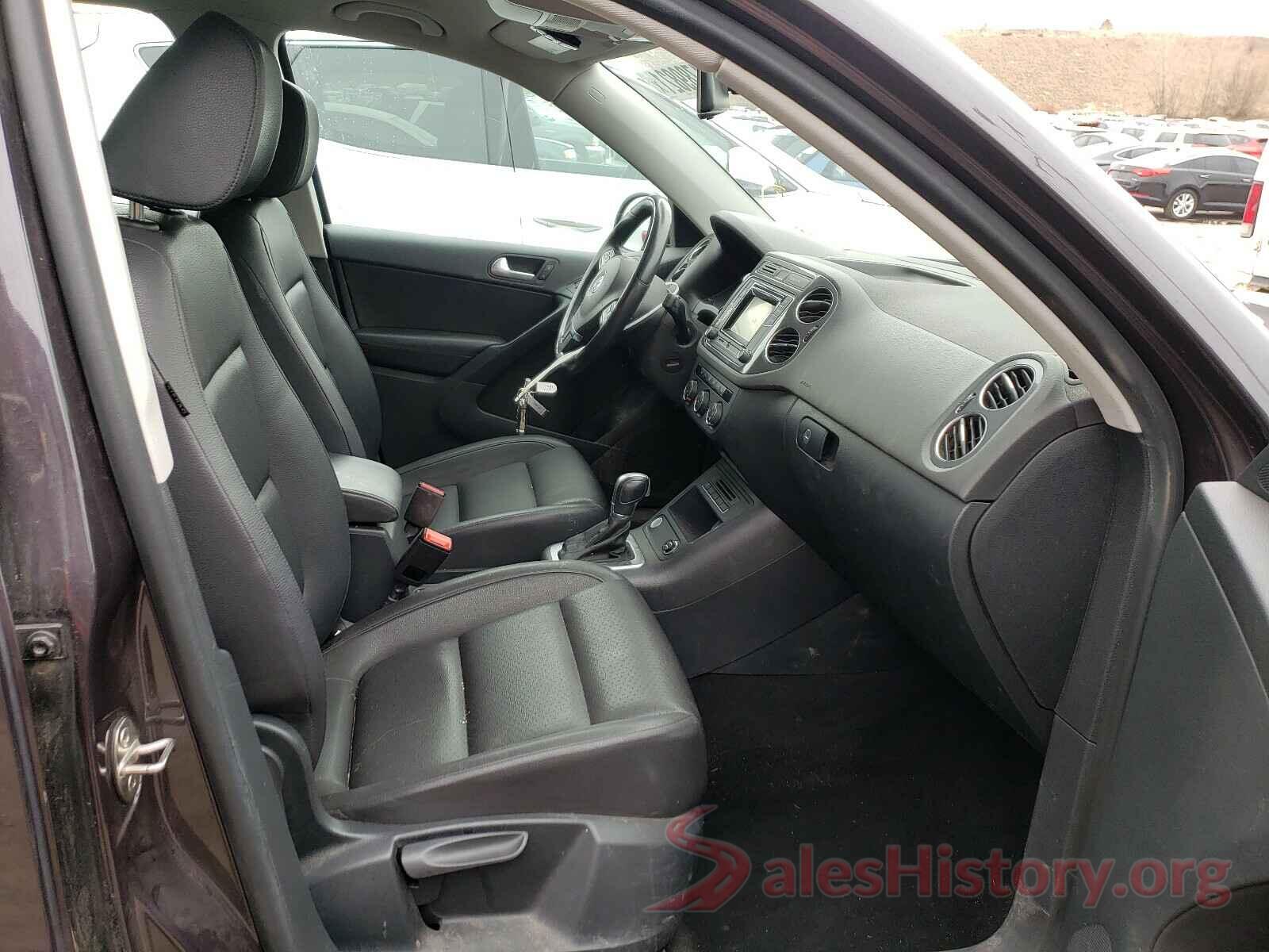 WVGBV7AX5GW582307 2016 VOLKSWAGEN TIGUAN