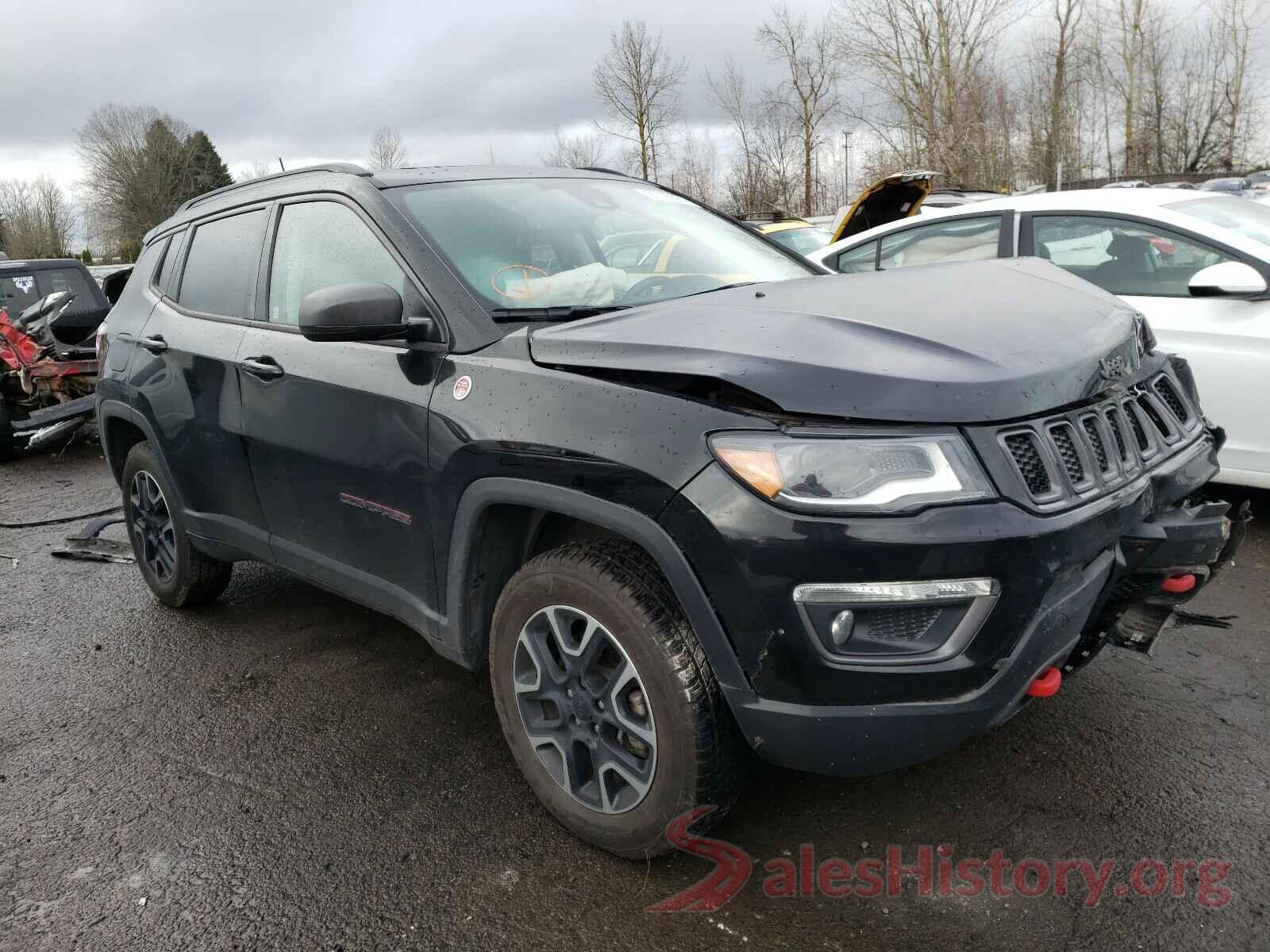 3C4NJDDB9JT484910 2018 JEEP COMPASS