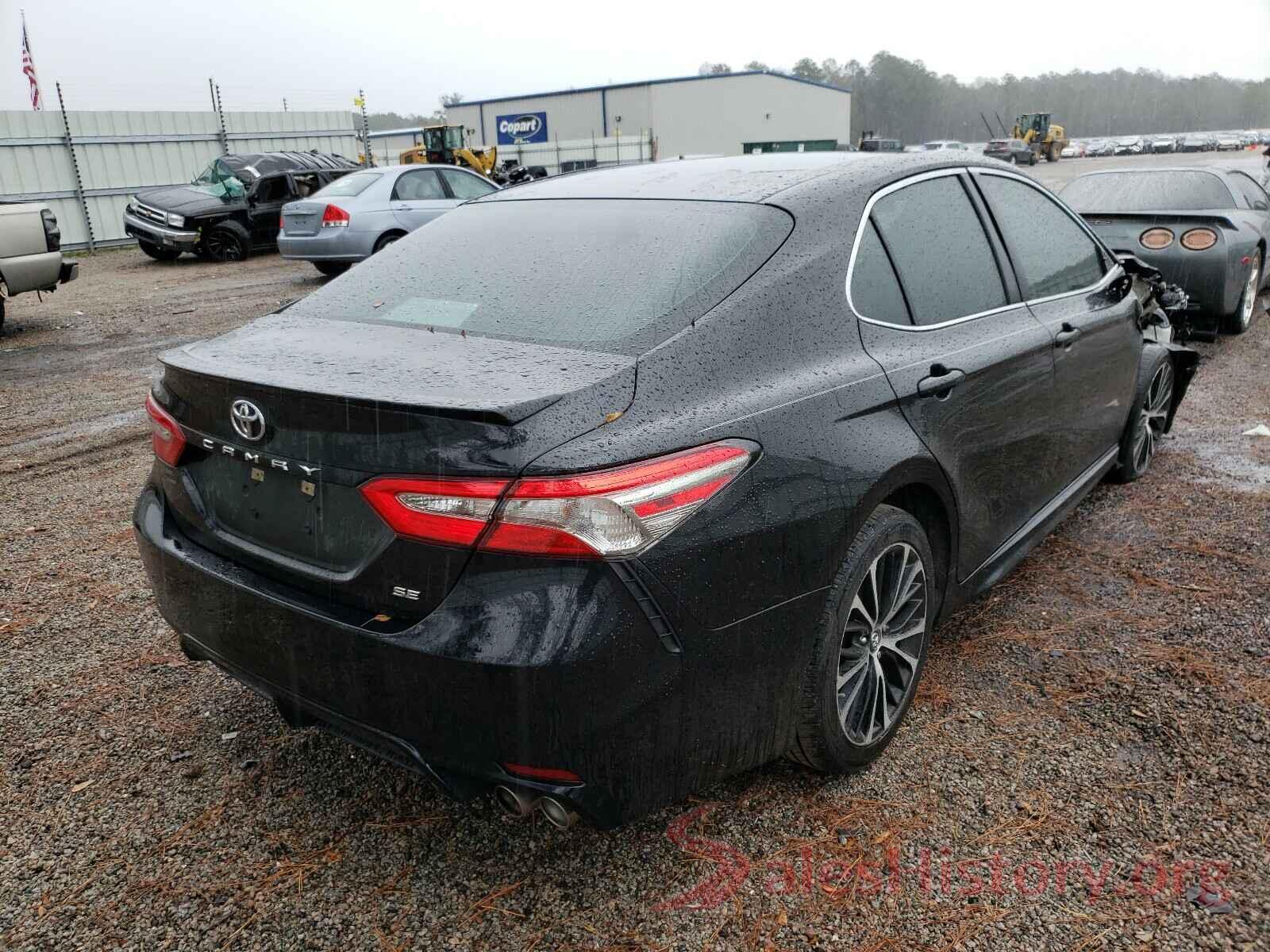 4T1B11HK4JU518569 2018 TOYOTA CAMRY