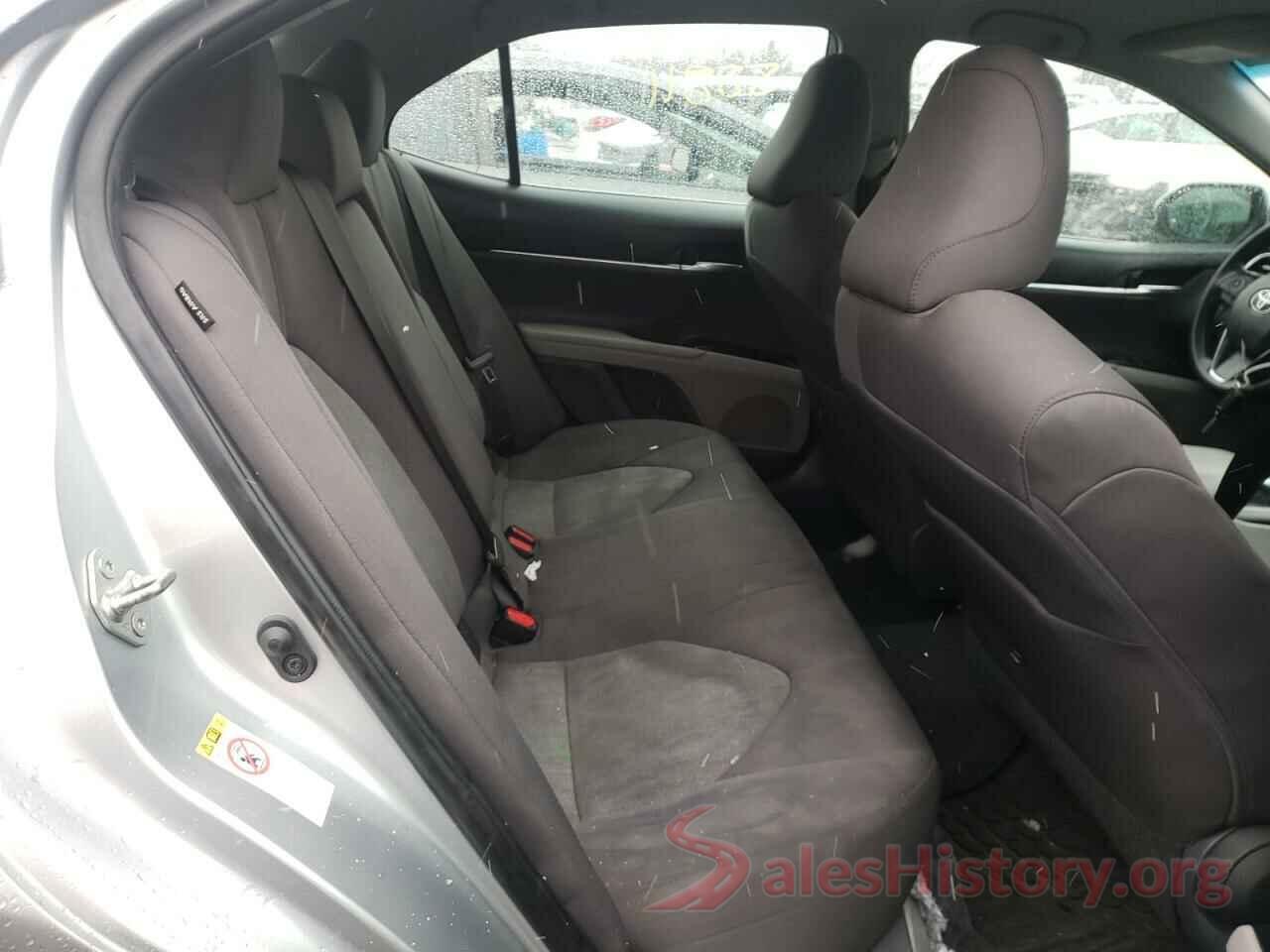 4T1B11HK8JU113007 2018 TOYOTA CAMRY