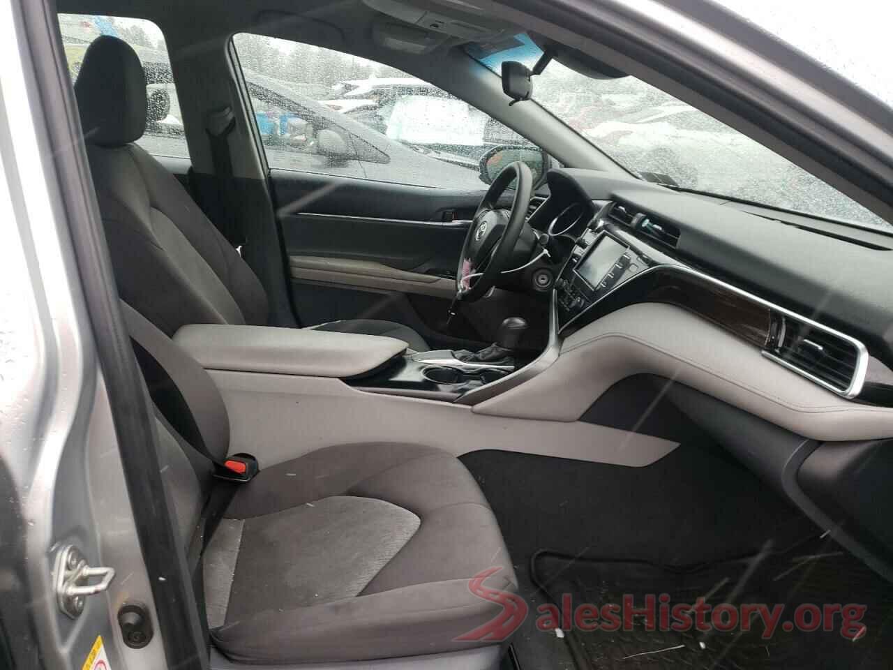 4T1B11HK8JU113007 2018 TOYOTA CAMRY