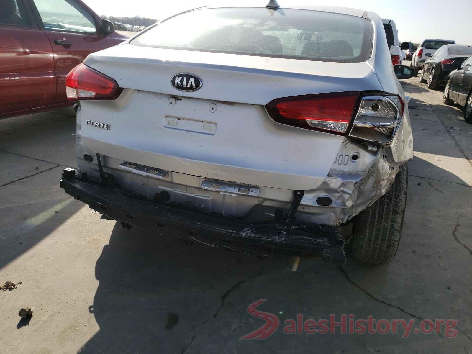 3KPFK4A74HE024389 2017 KIA FORTE