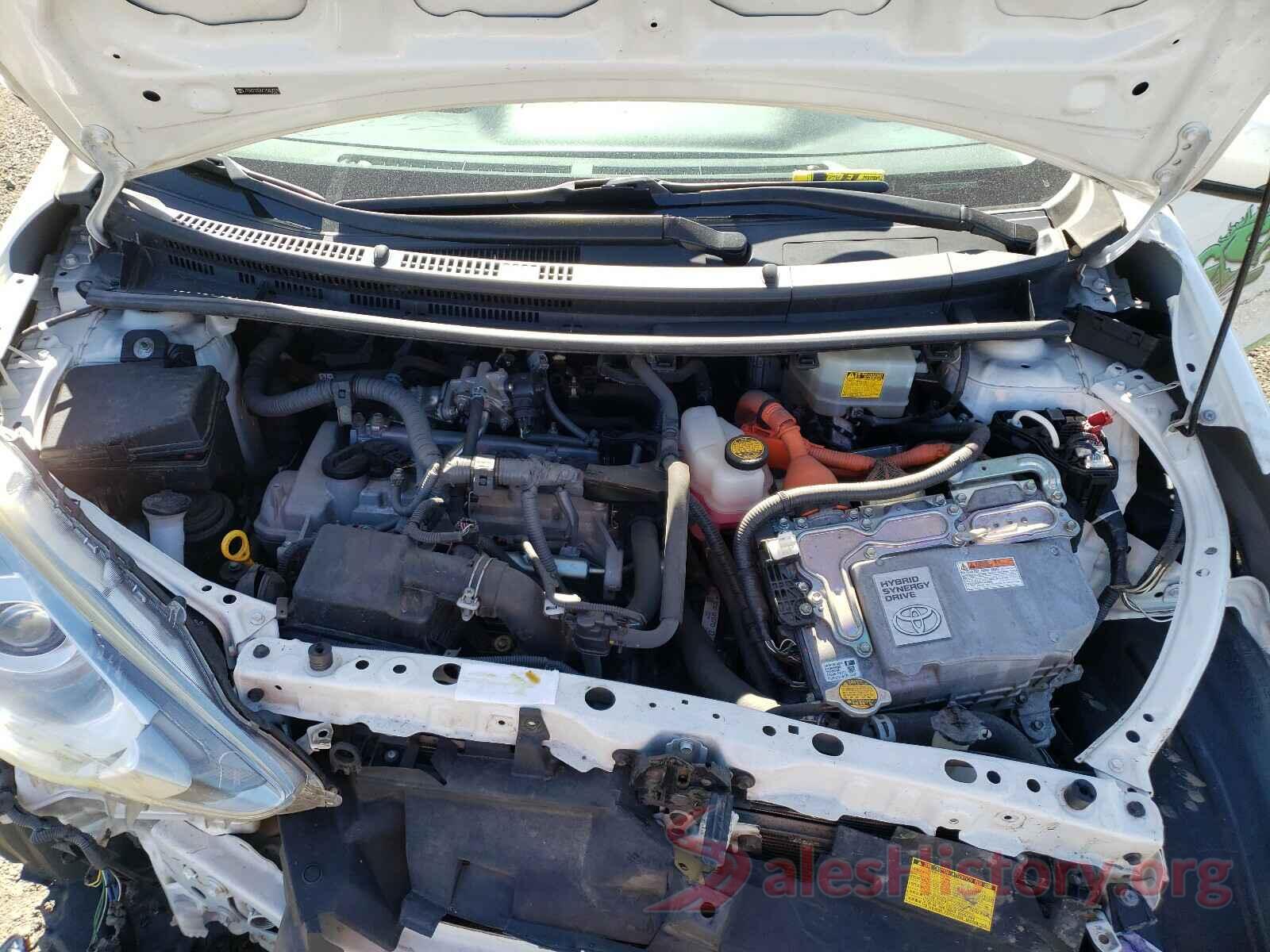 JTDKDTB36F1583019 2015 TOYOTA PRIUS