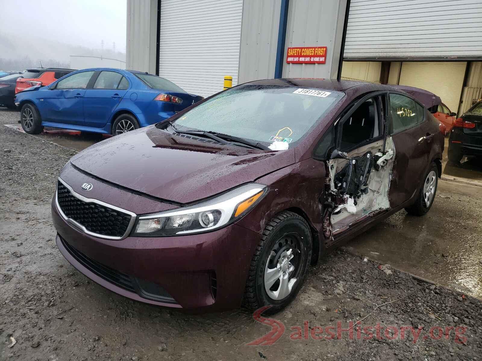 3KPFK4A77JE217240 2018 KIA FORTE